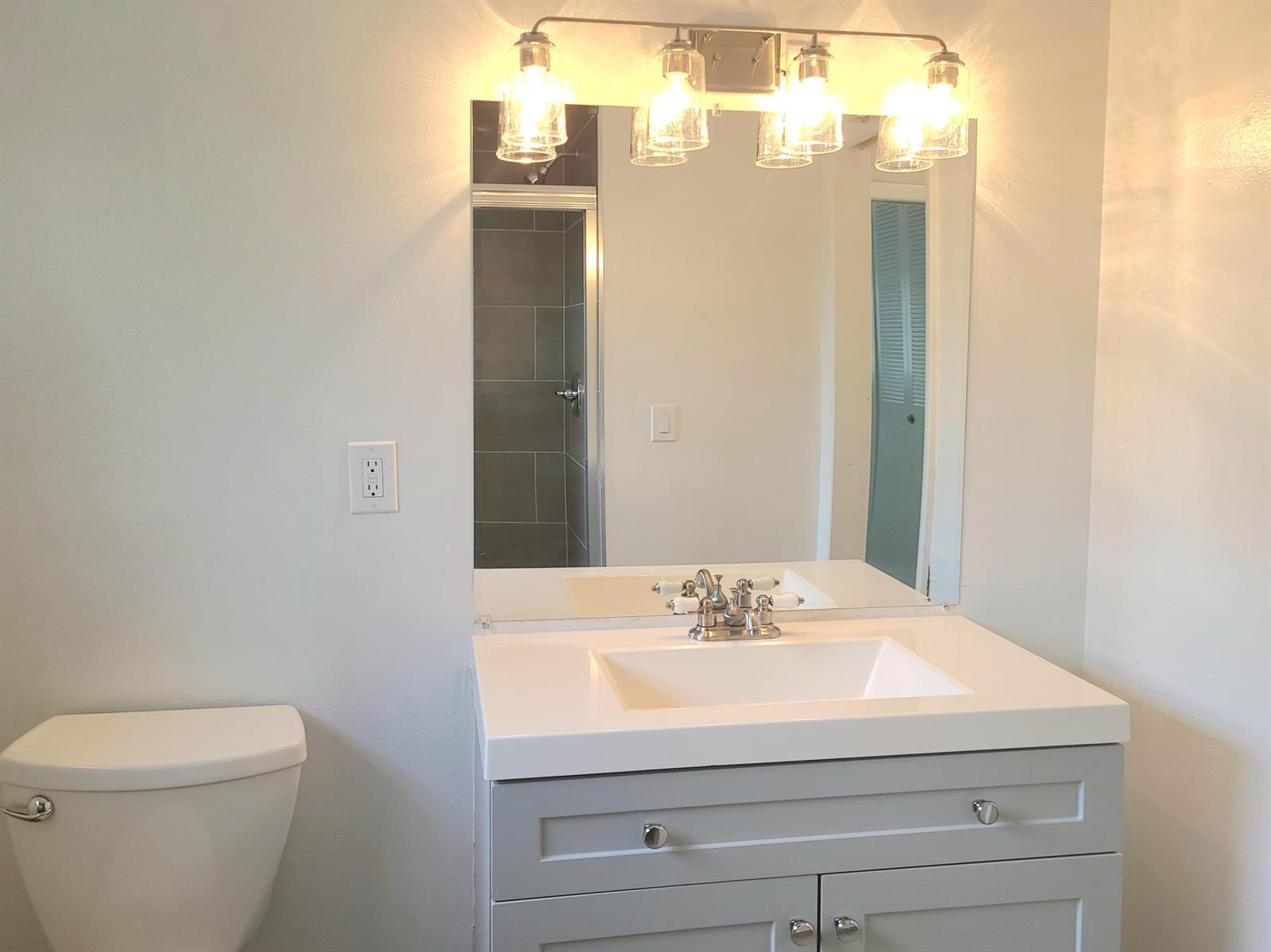 Ver detalles D / 0 3296 sq. ft. $ 2026-10-26 0 foto