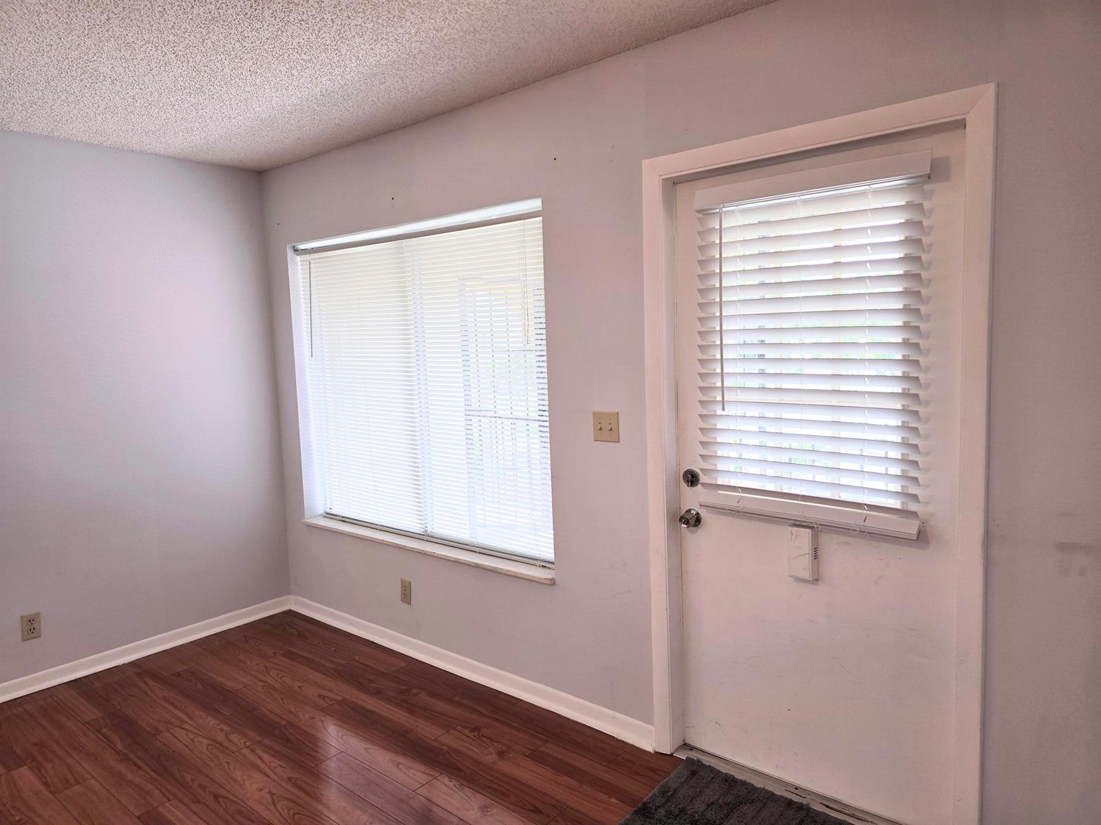 Ver detalles D / 0 3296 sq. ft. $ 2026-10-26 0 foto
