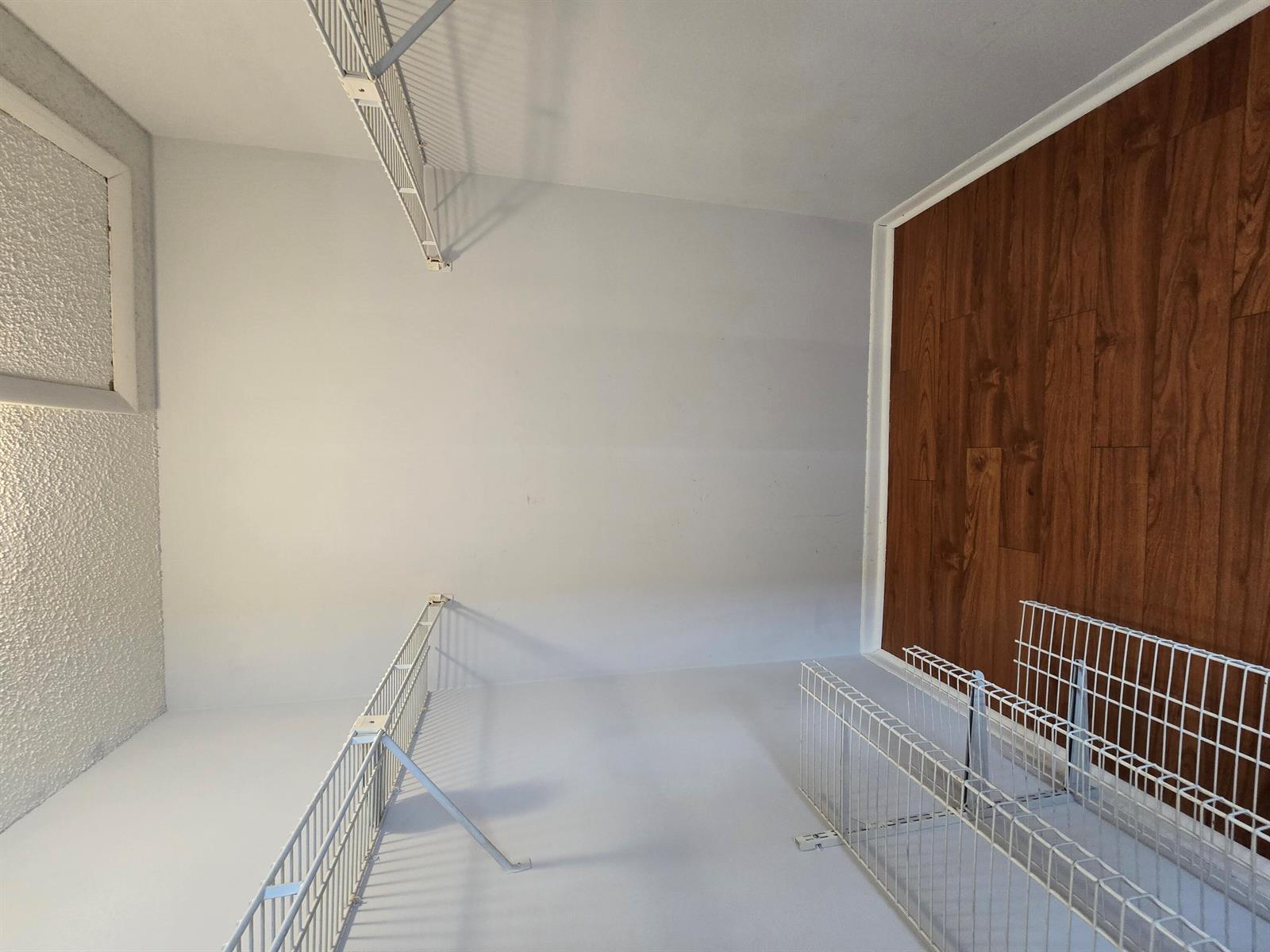 Ver detalles D / 0 3296 sq. ft. $ 2026-10-26 0 foto