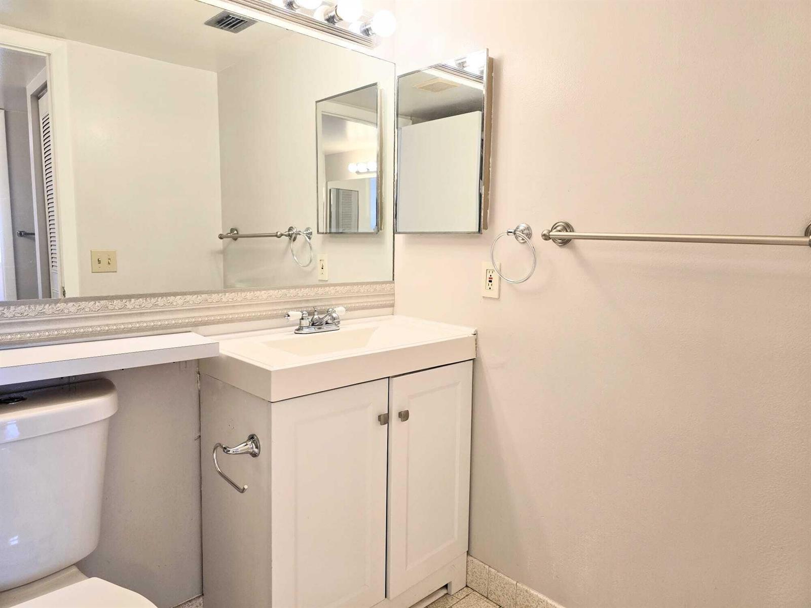Ver detalles D / 0 3296 sq. ft. $ 2026-10-26 0 foto