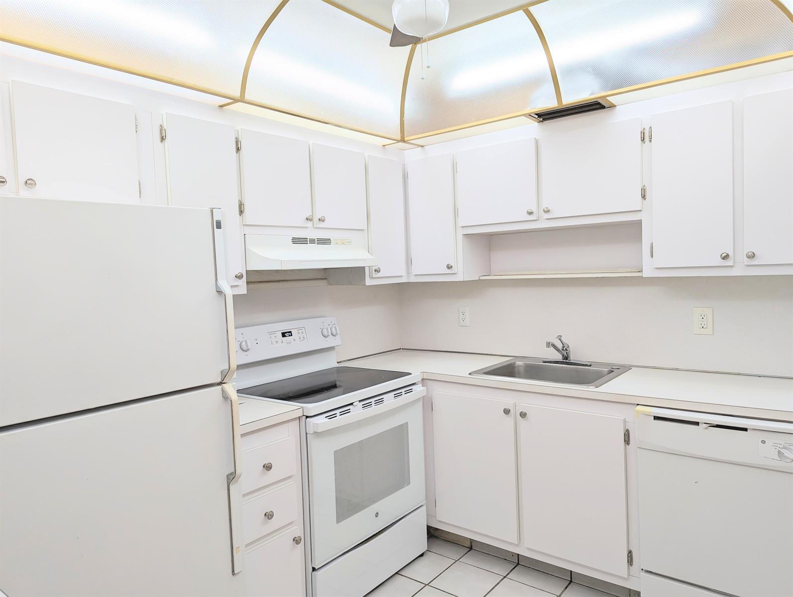 Ver detalles D / 0 3296 sq. ft. $ 2026-10-26 0 foto
