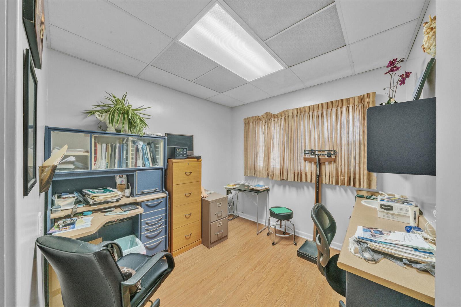   / 0  sq. ft. $ 2026-10-27 0 foto
