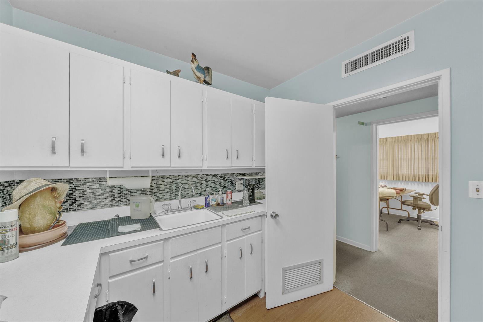   / 0  sq. ft. $ 2026-10-27 0 foto