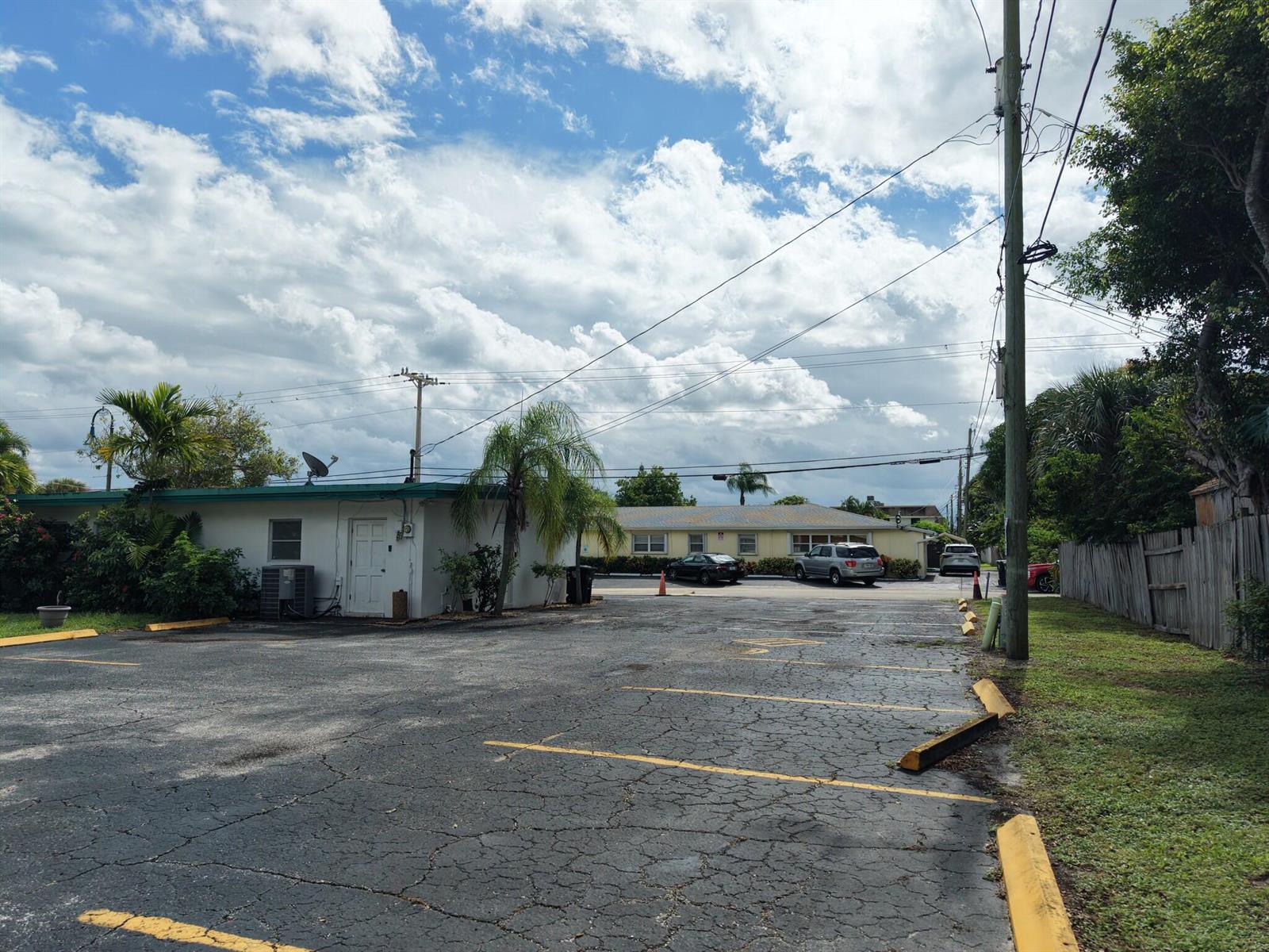   / 0  sq. ft. $ 2026-10-27 0 foto
