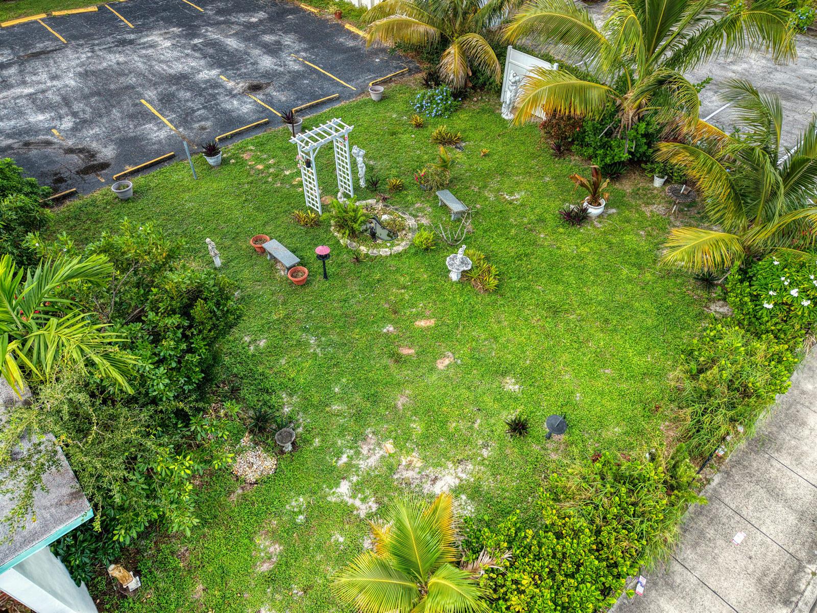   / 0  sq. ft. $ 2026-10-27 0 foto