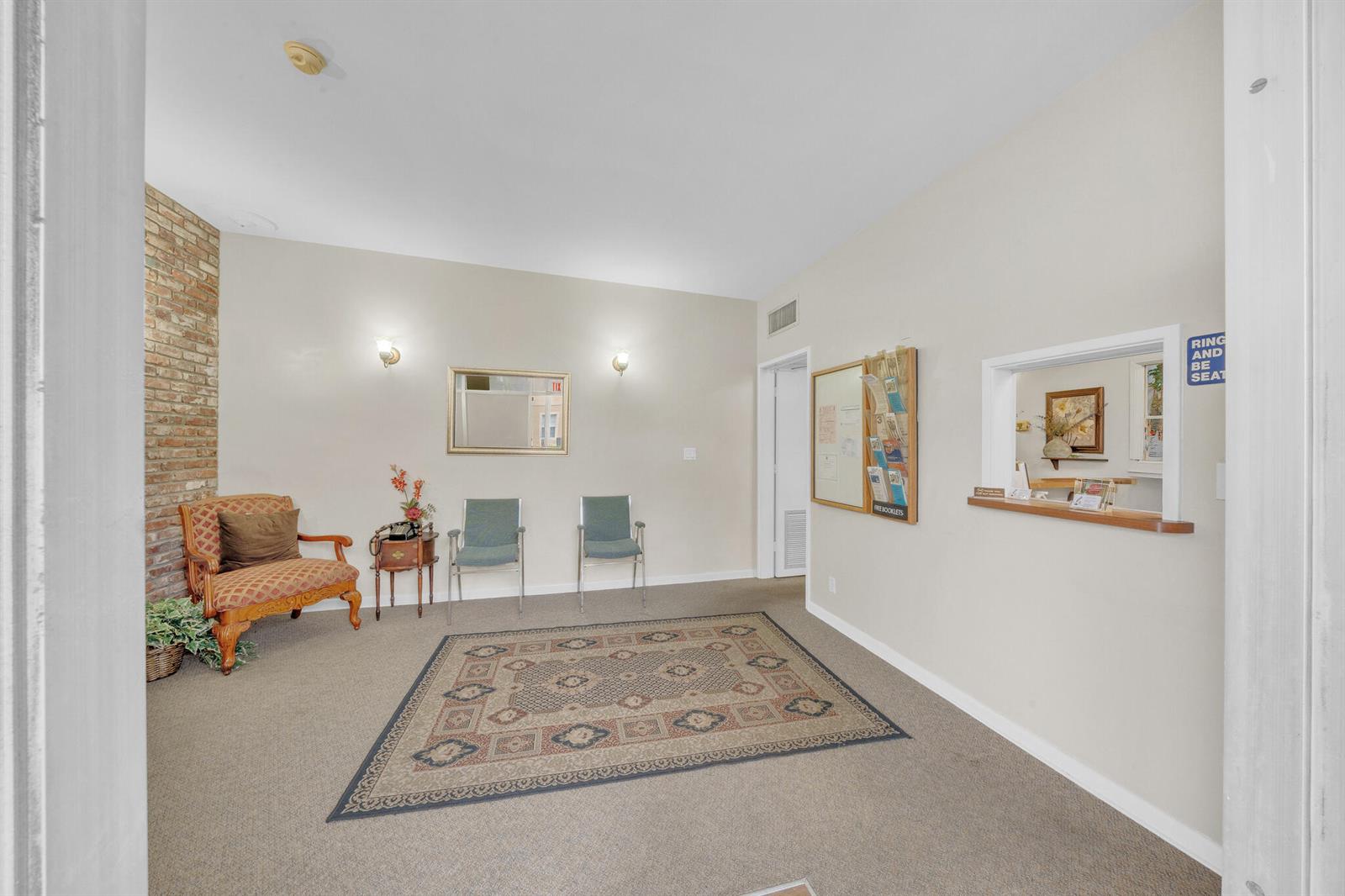   / 0  sq. ft. $ 2026-10-27 0 foto