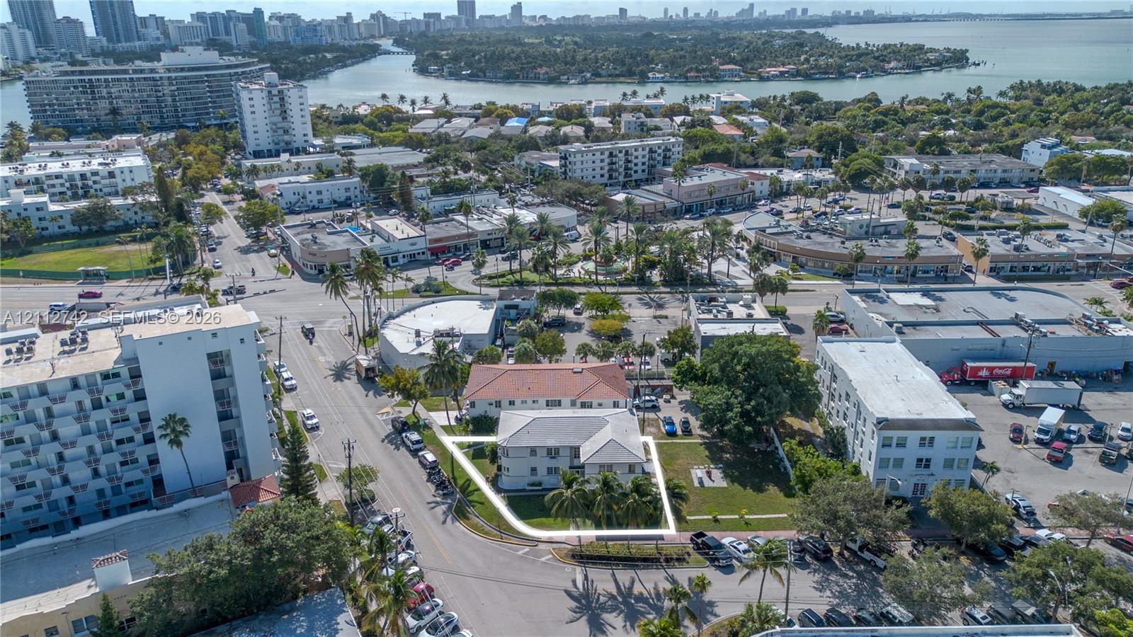 Ver detalles / 4732 sq. ft. $ 2026-10-26 0 foto