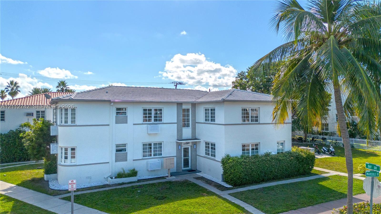 Ver detalles / 4732 sq. ft. $ 2026-10-26 0 foto