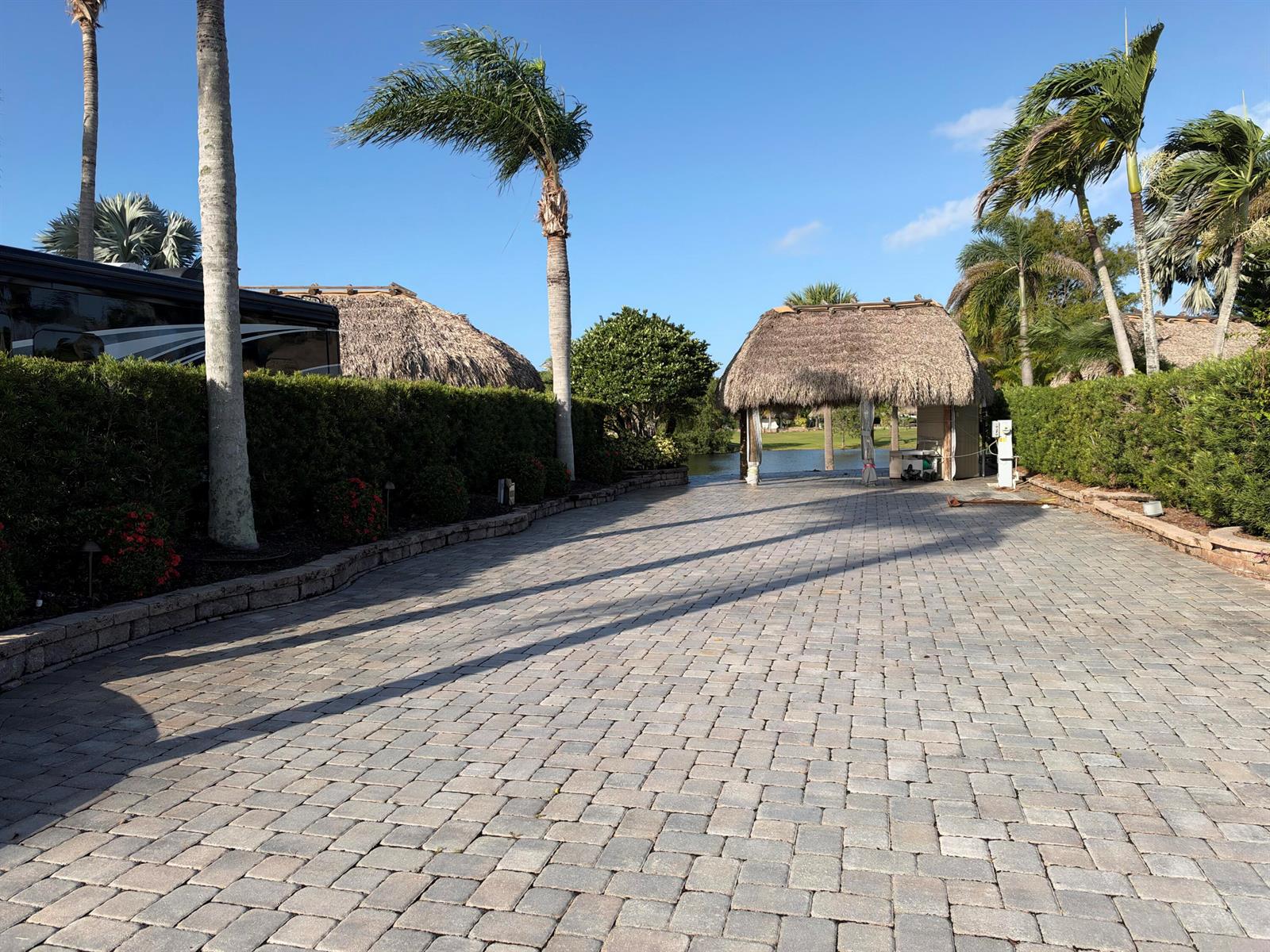   / 0  sq. ft. $ 2026-10-27 0 foto