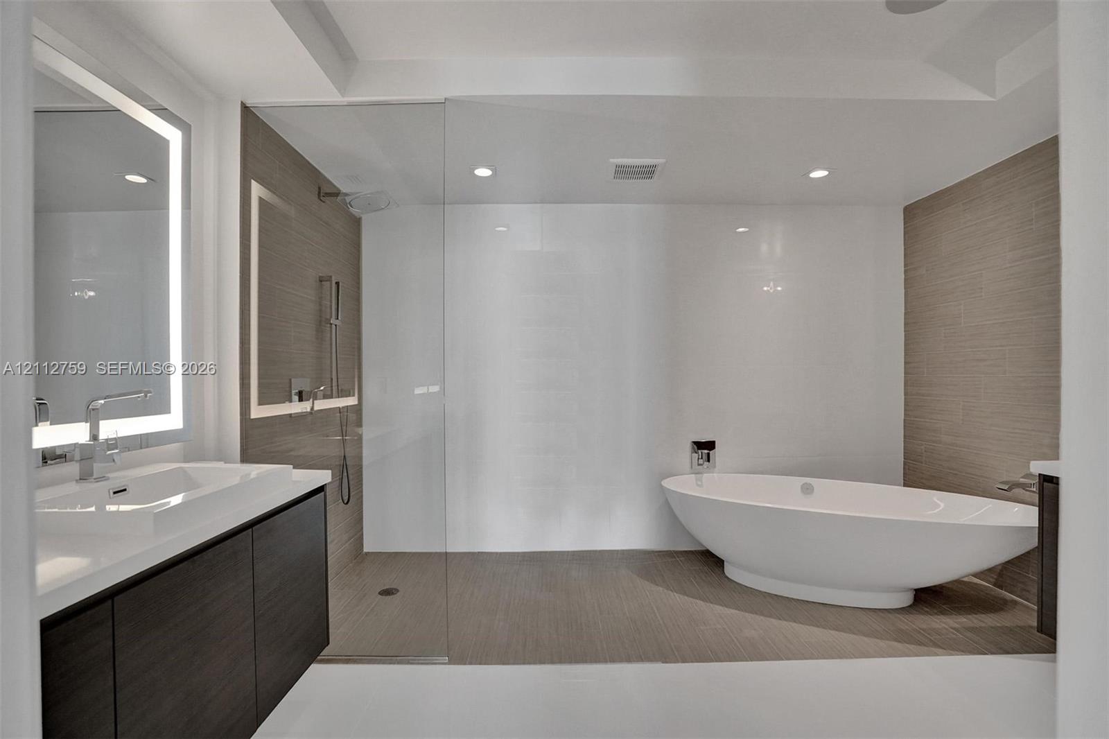 5-2207 3 / 4 1892 sq. ft. $ 2026-10-26 0 Photo