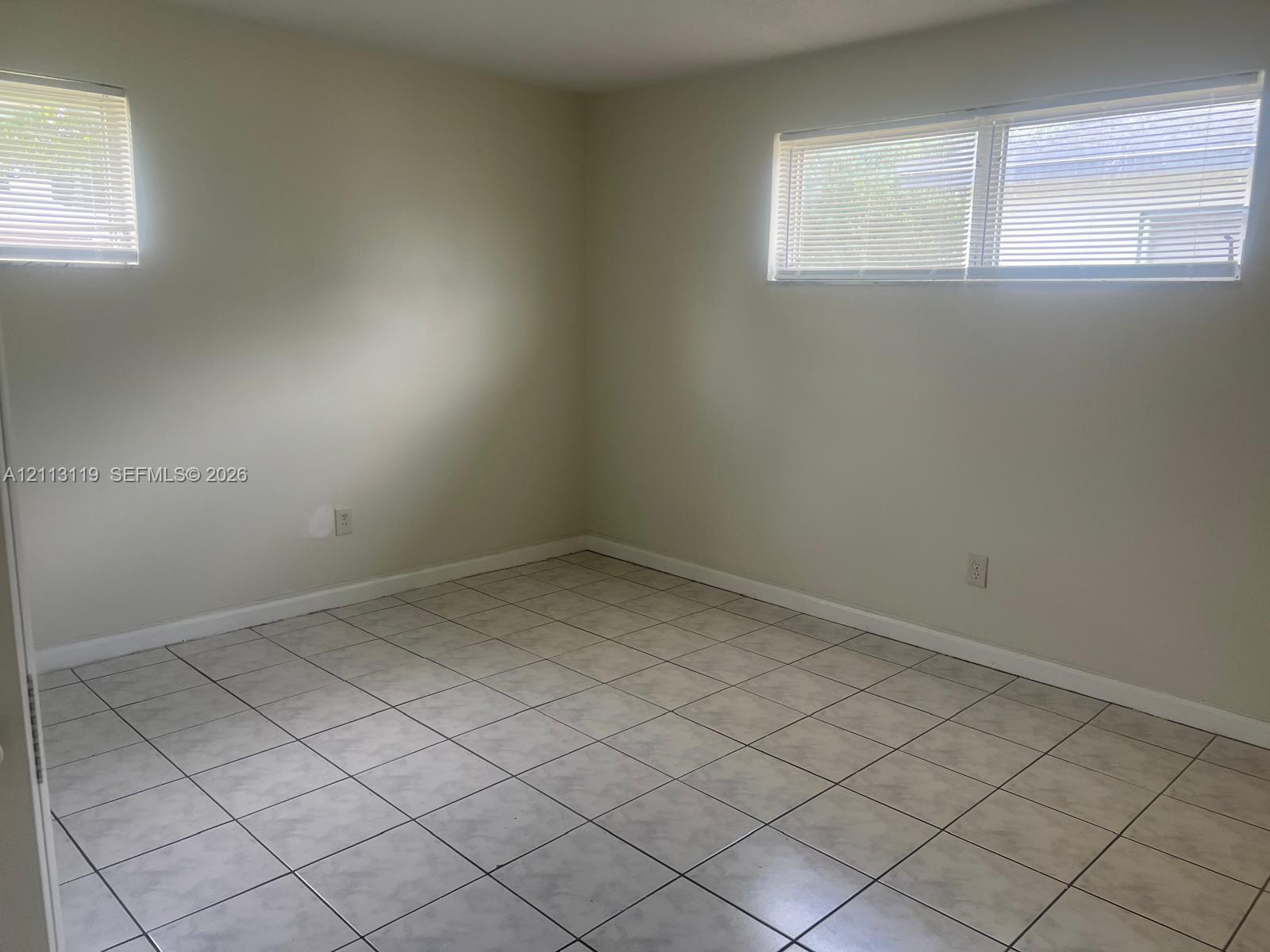   /  7876 sq. ft. $ 2026-10-26 0 foto