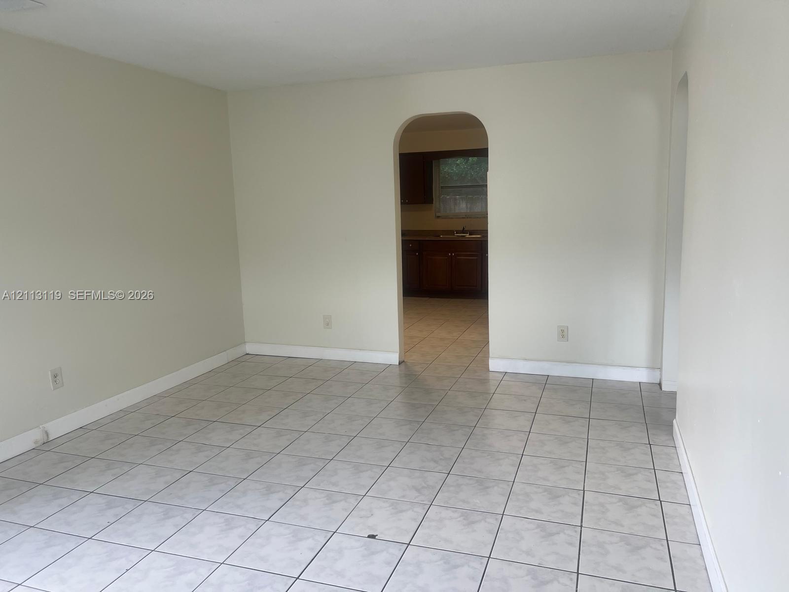   /  7876 sq. ft. $ 2026-10-26 0 foto
