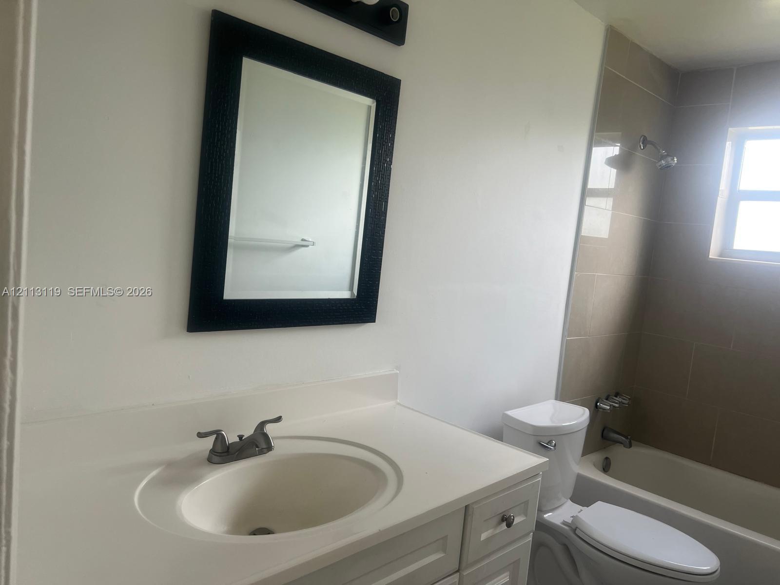   /  7876 sq. ft. $ 2026-10-26 0 foto