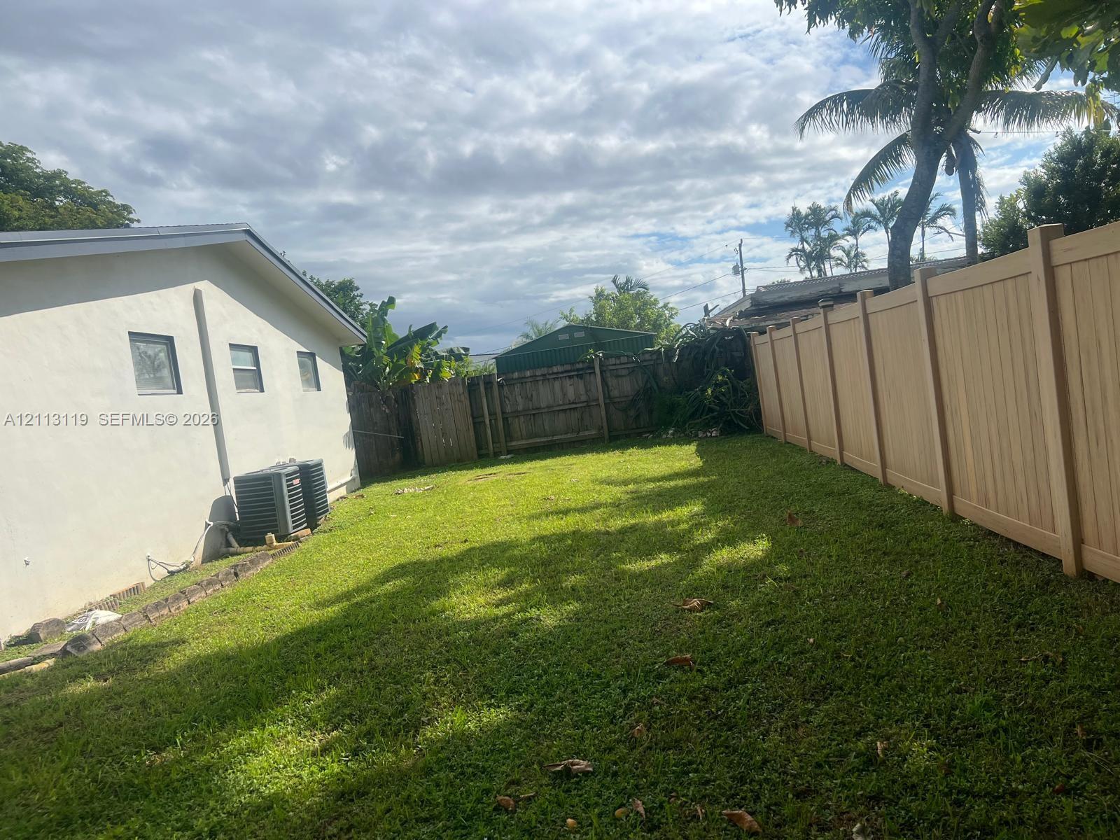   /  7876 sq. ft. $ 2026-10-26 0 foto