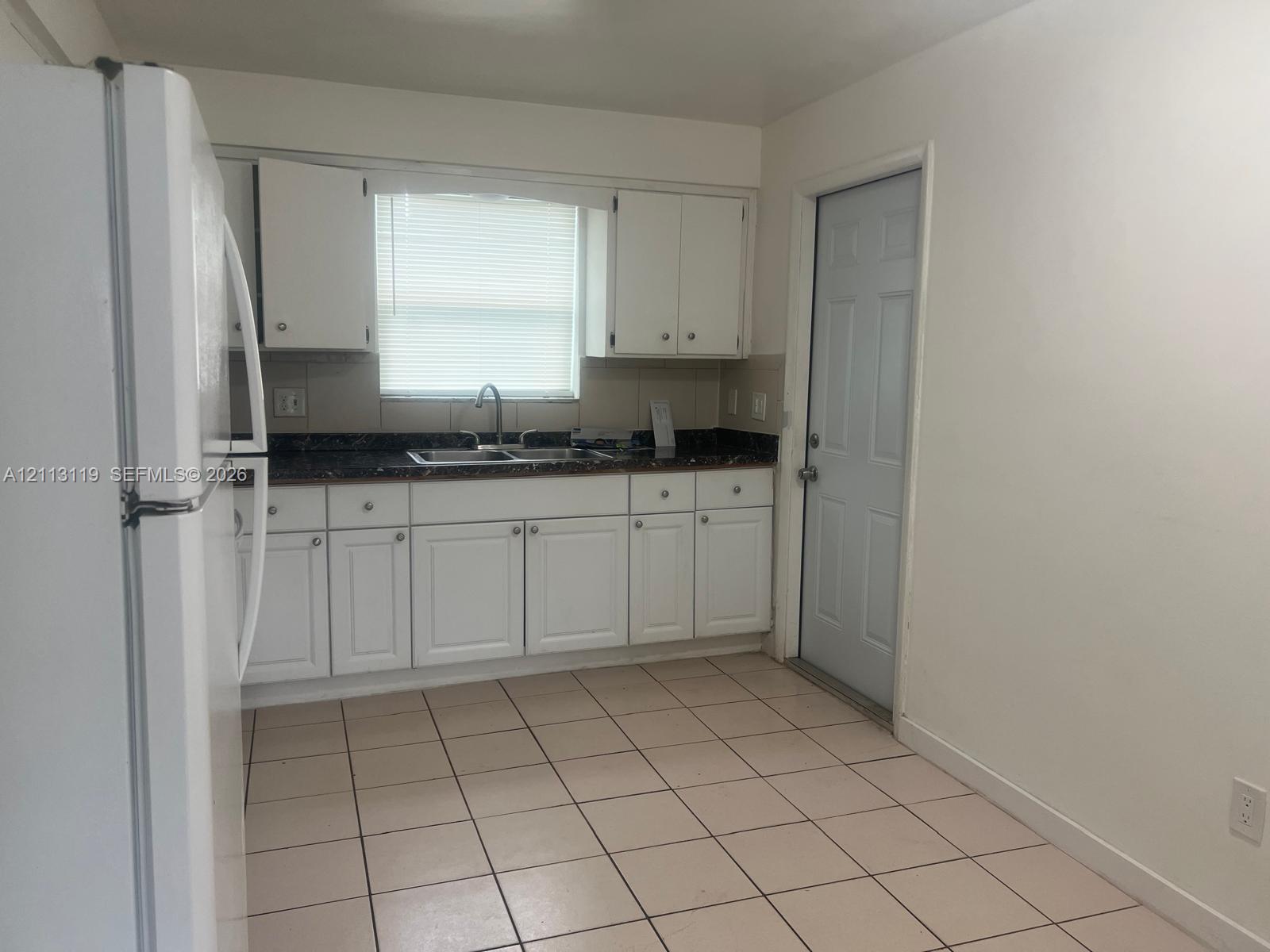  /  7876 sq. ft. $ 2026-10-26 0 foto