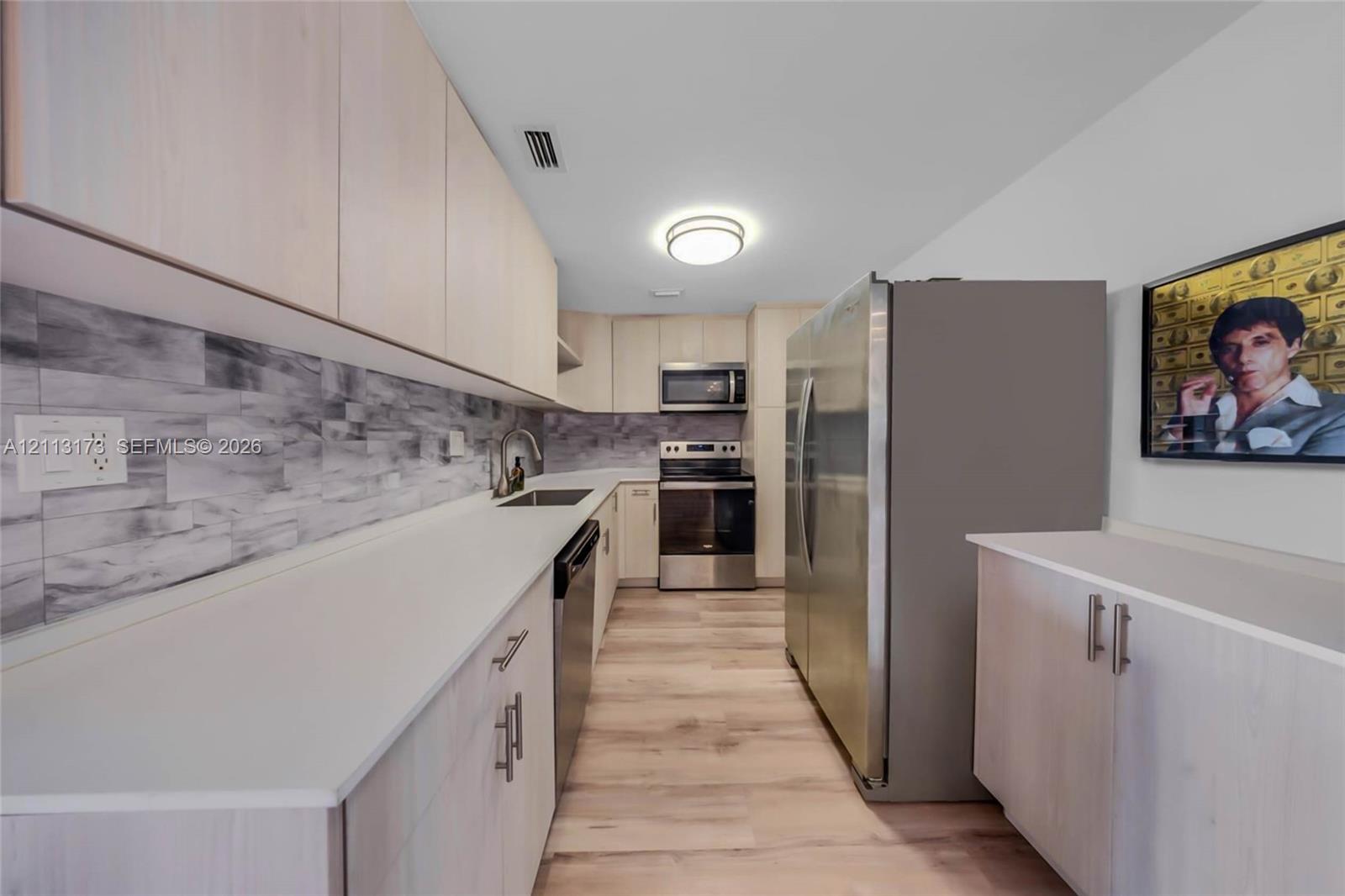 1614 1 / 2 762 sq. ft. $ 2026-10-26 0 foto