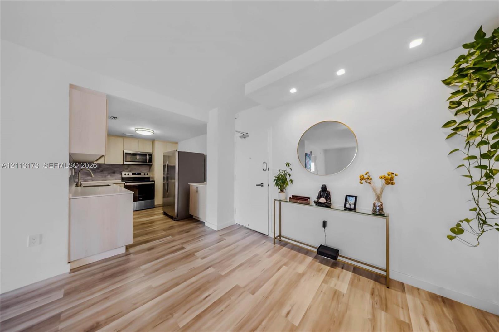 1614 1 / 2 762 sq. ft. $ 2026-10-26 0 foto