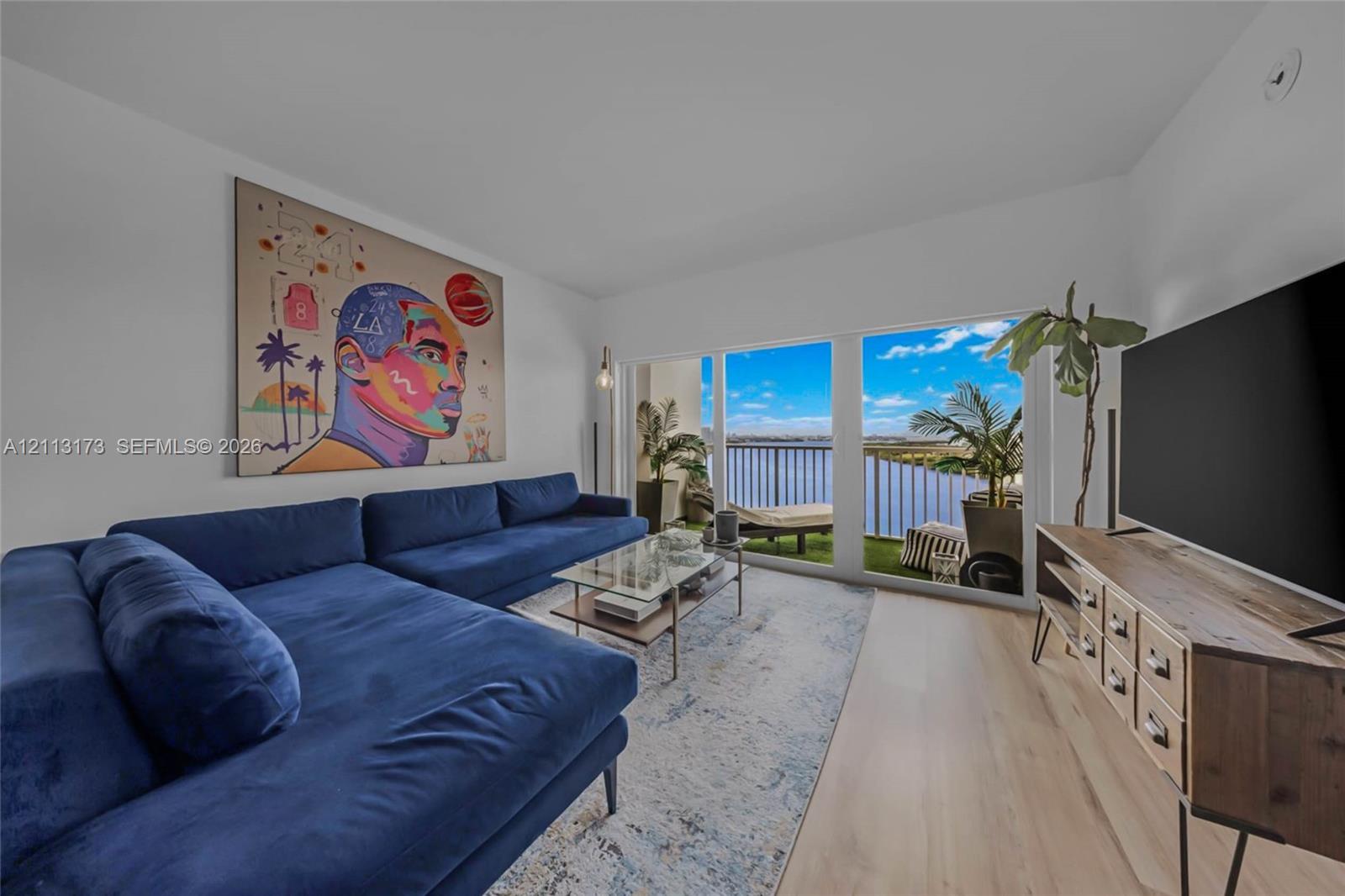 1614 1 / 2 762 sq. ft. $ 2026-10-26 0 foto
