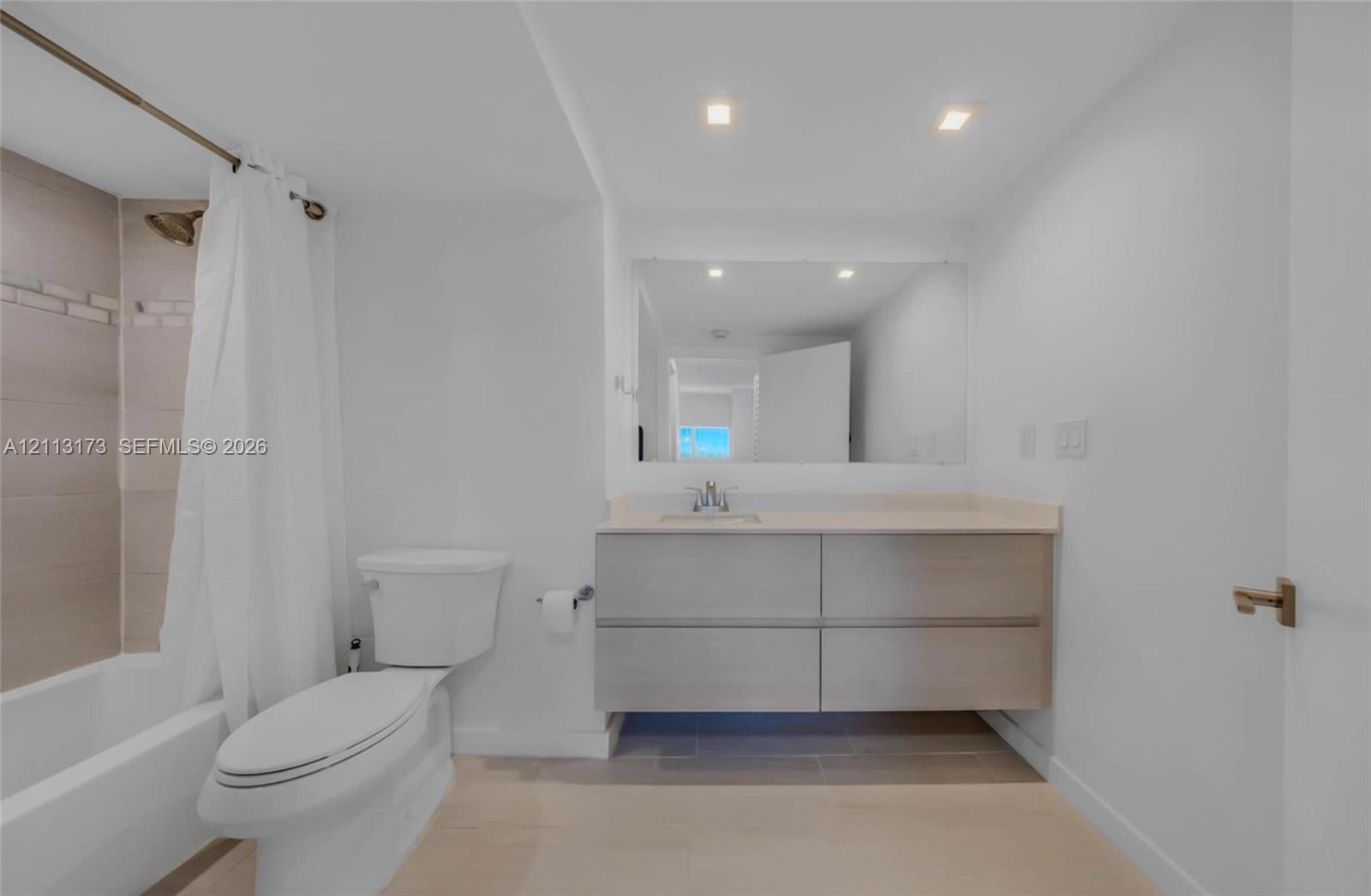 1614 1 / 2 762 sq. ft. $ 2026-10-26 0 foto
