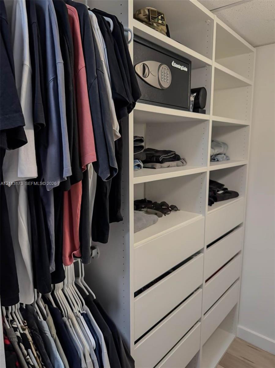 1614 1 / 2 762 sq. ft. $ 2026-10-26 0 foto