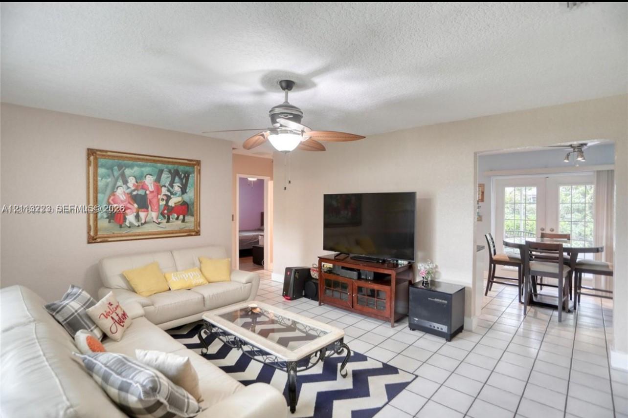 Ver detalles 6270 2 / 1 990 sq. ft. $ 2026-10-26 0 foto