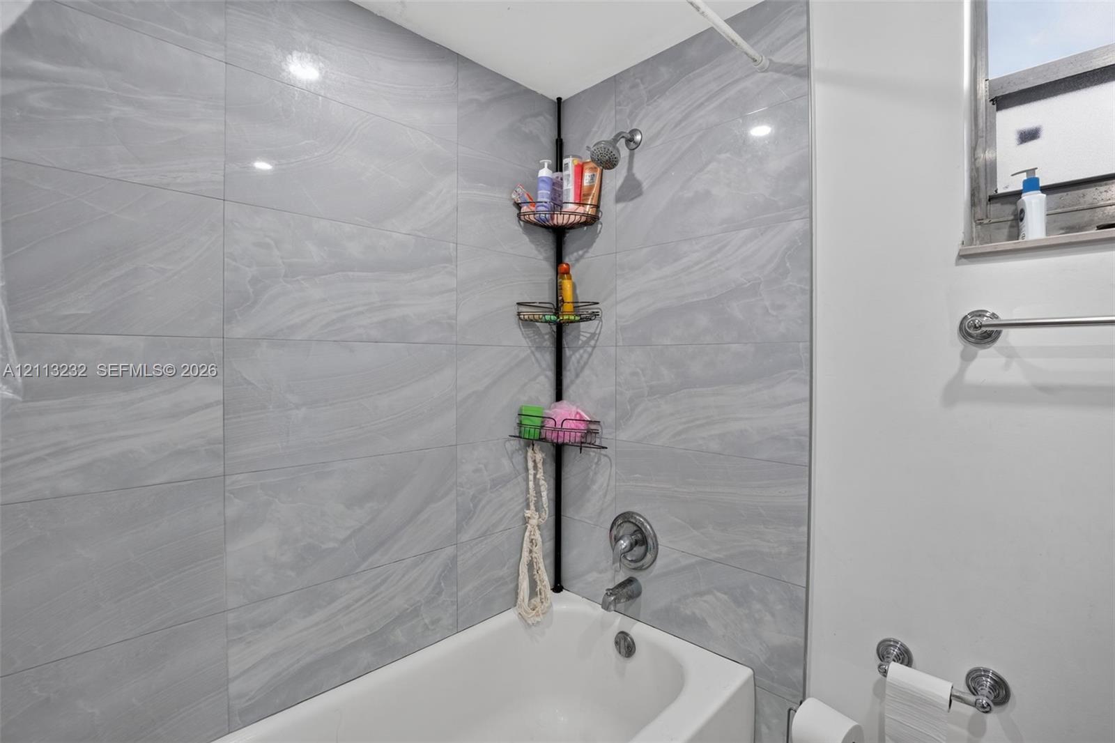 Ver detalles / 4762 sq. ft. $ 2026-10-26 0 foto