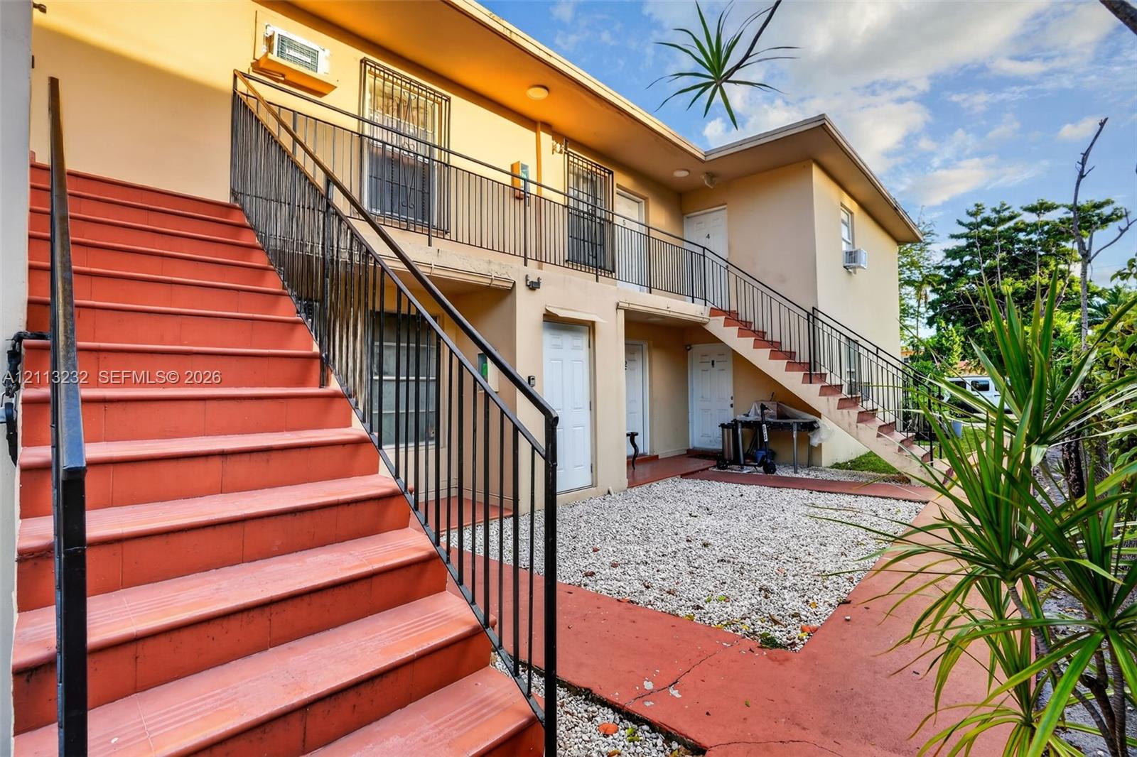 Ver detalles / 4762 sq. ft. $ 2026-10-26 0 foto