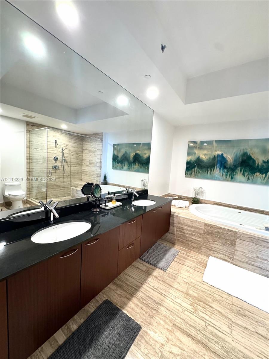2403 2 / 3 1962 sq. ft. $ 2026-10-26 0 foto