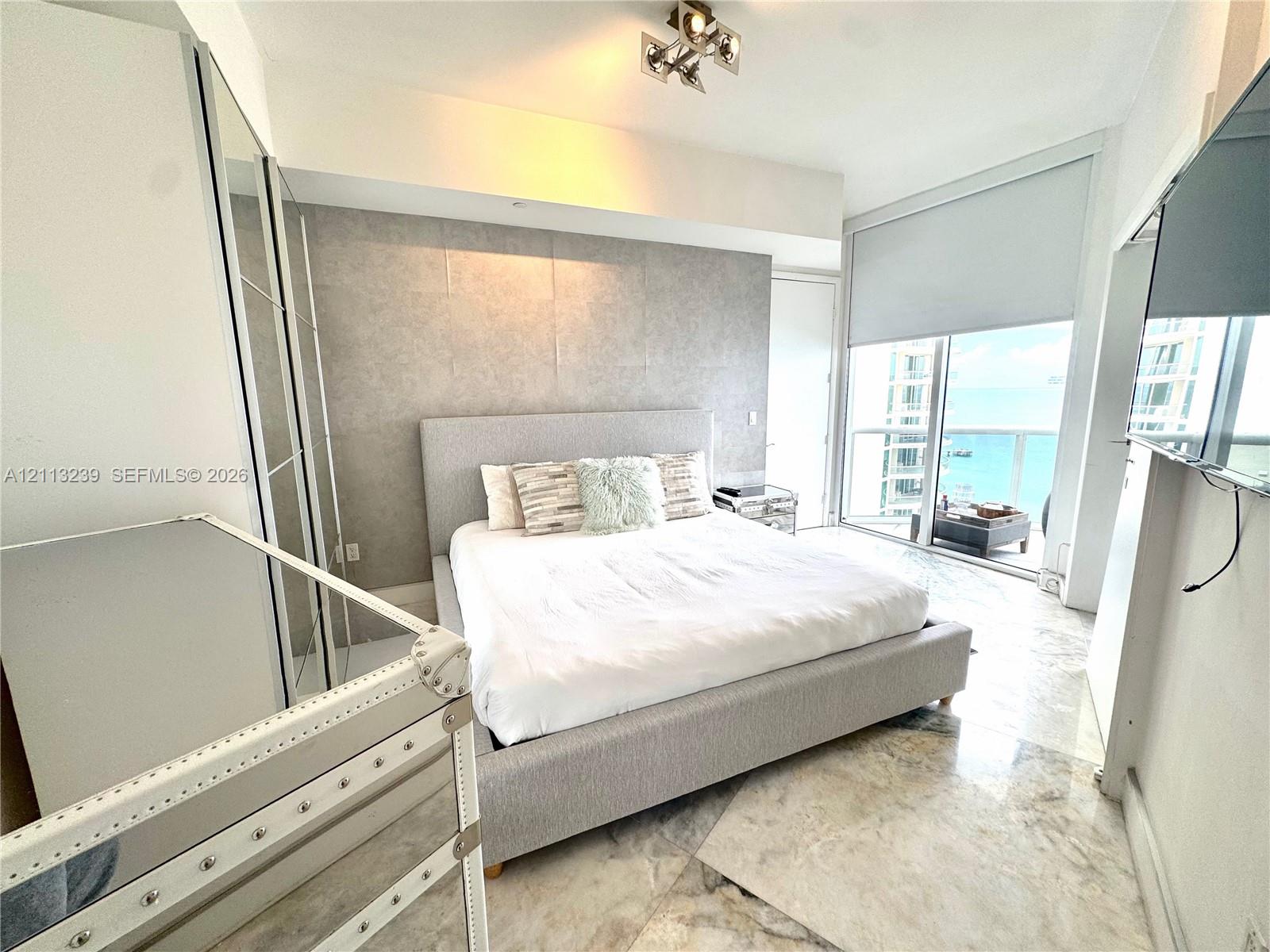2403 2 / 3 1962 sq. ft. $ 2026-10-26 0 foto