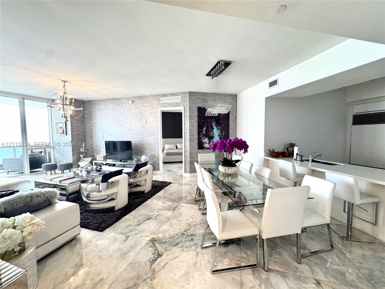 2403 2 / 3 1962 sq. ft. $ 2026-10-26 0 foto