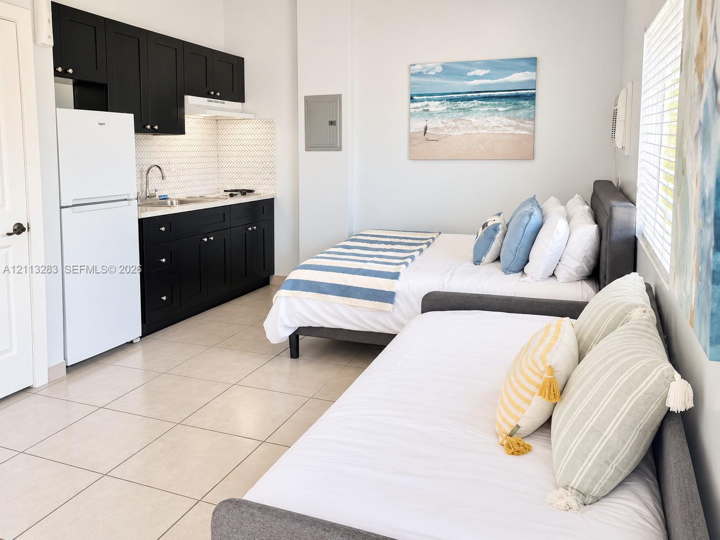   /  3709 sq. ft. $ 2026-10-26 0 foto