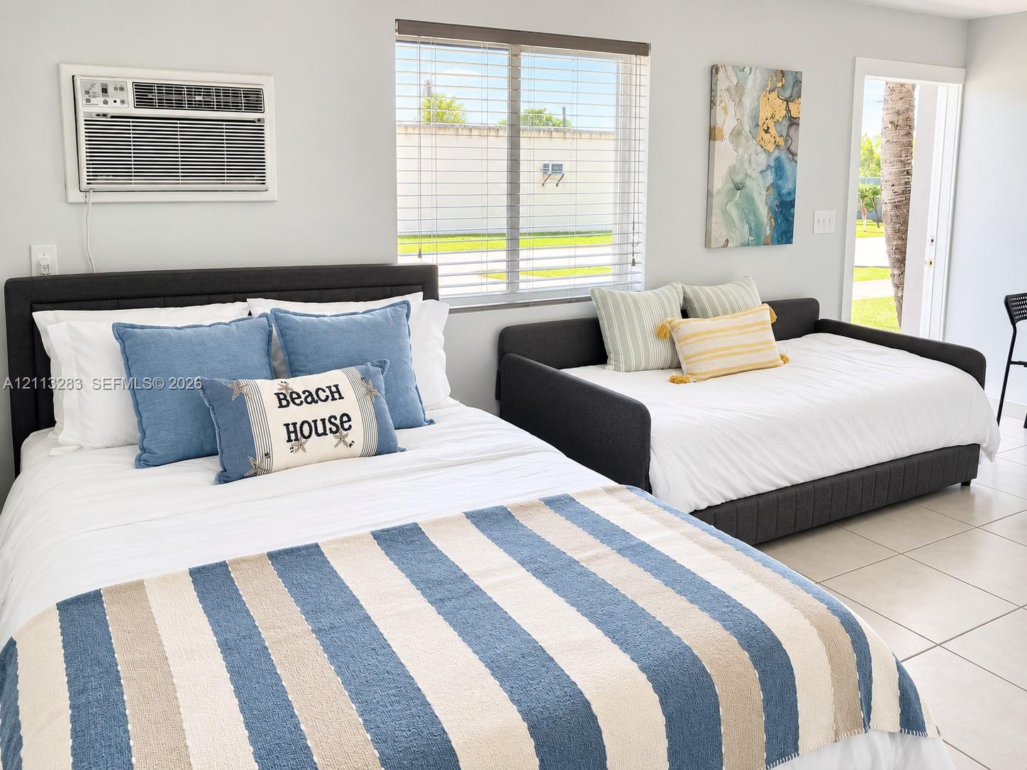   /  3709 sq. ft. $ 2026-10-26 0 foto