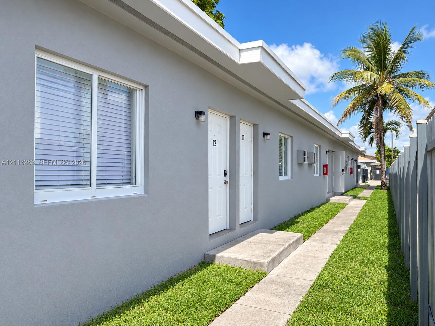   /  3709 sq. ft. $ 2026-10-26 0 foto