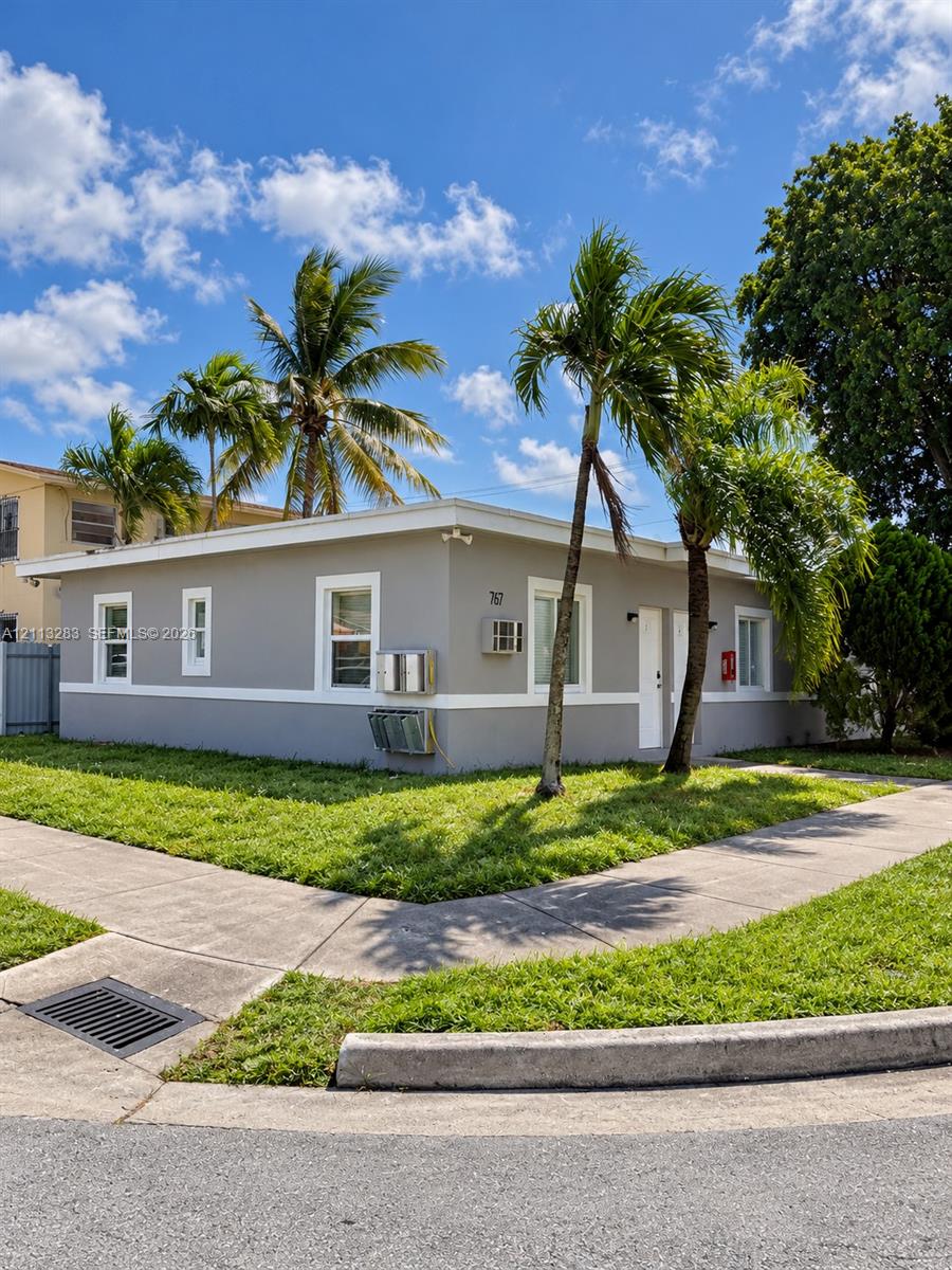   /  3709 sq. ft. $ 2026-10-26 0 foto