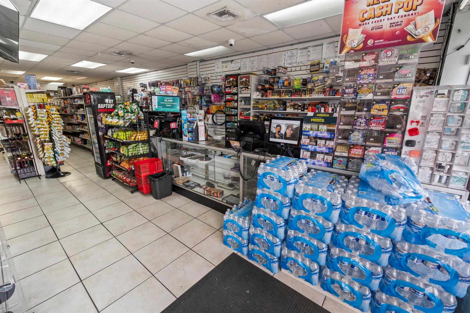   / 0  sq. ft. $ 2026-10-27 0 foto