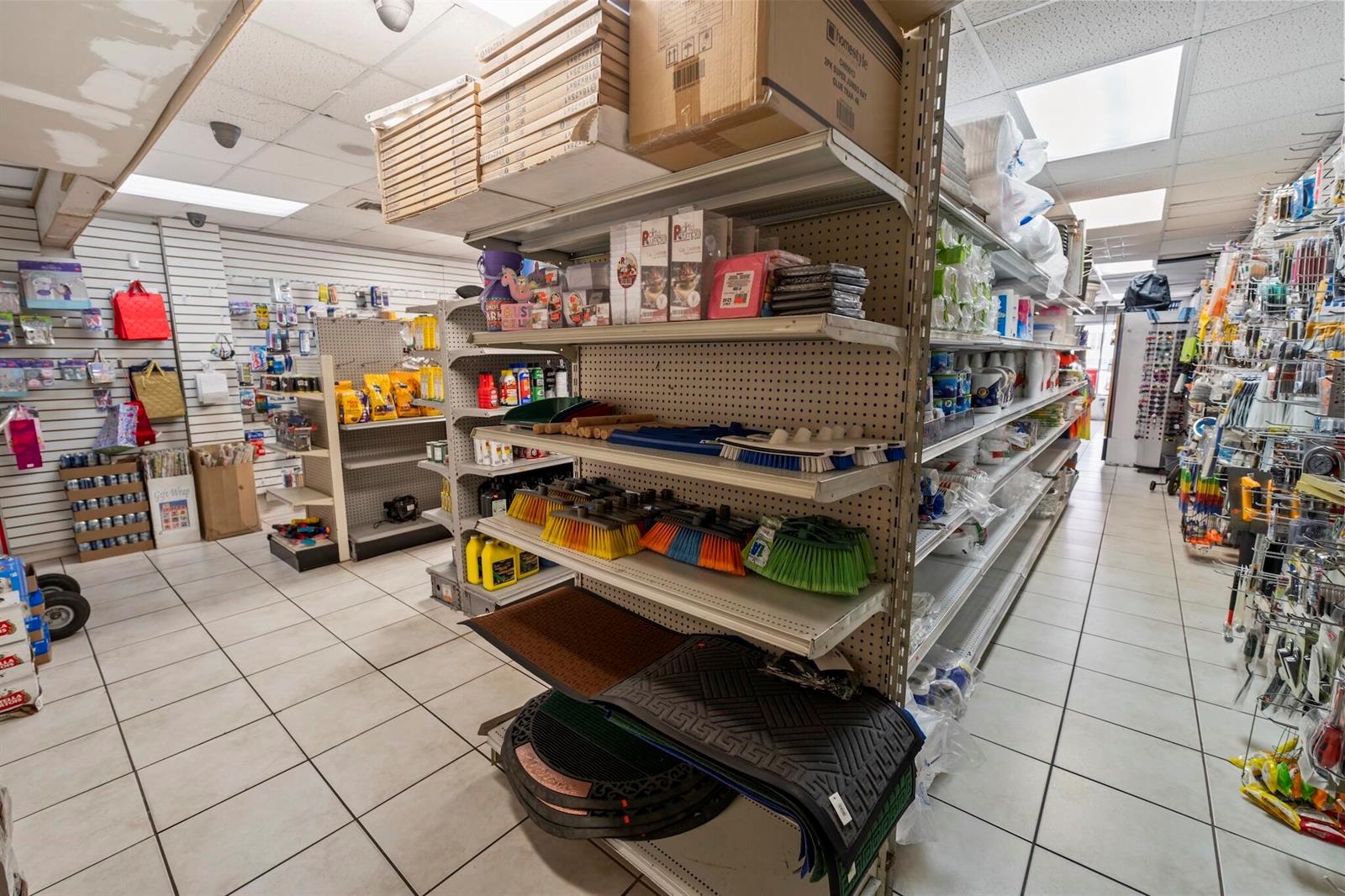   / 0  sq. ft. $ 2026-10-27 0 foto