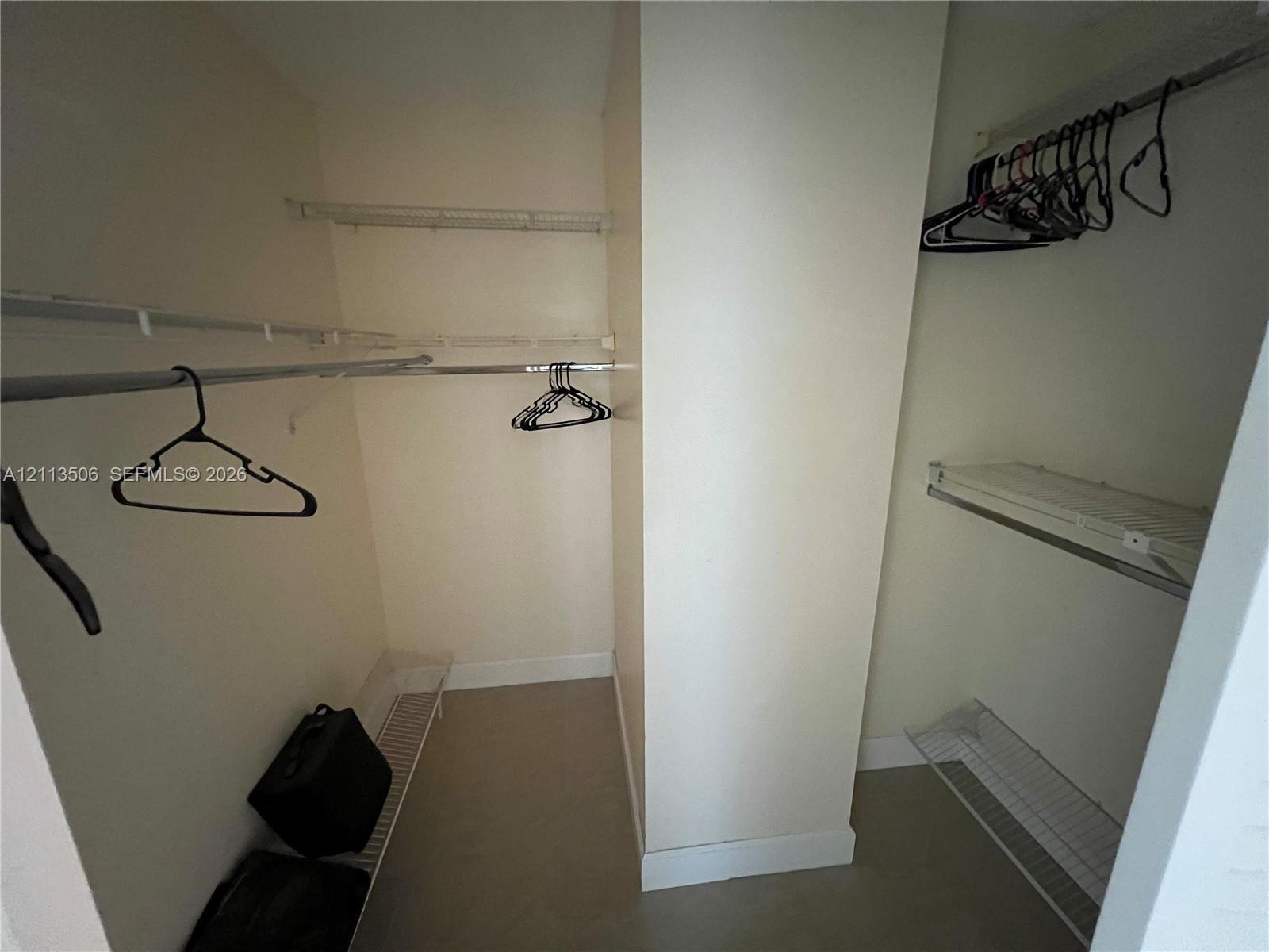 804 2 / 2 1100 sq. ft. $ 2026-10-27 0 foto