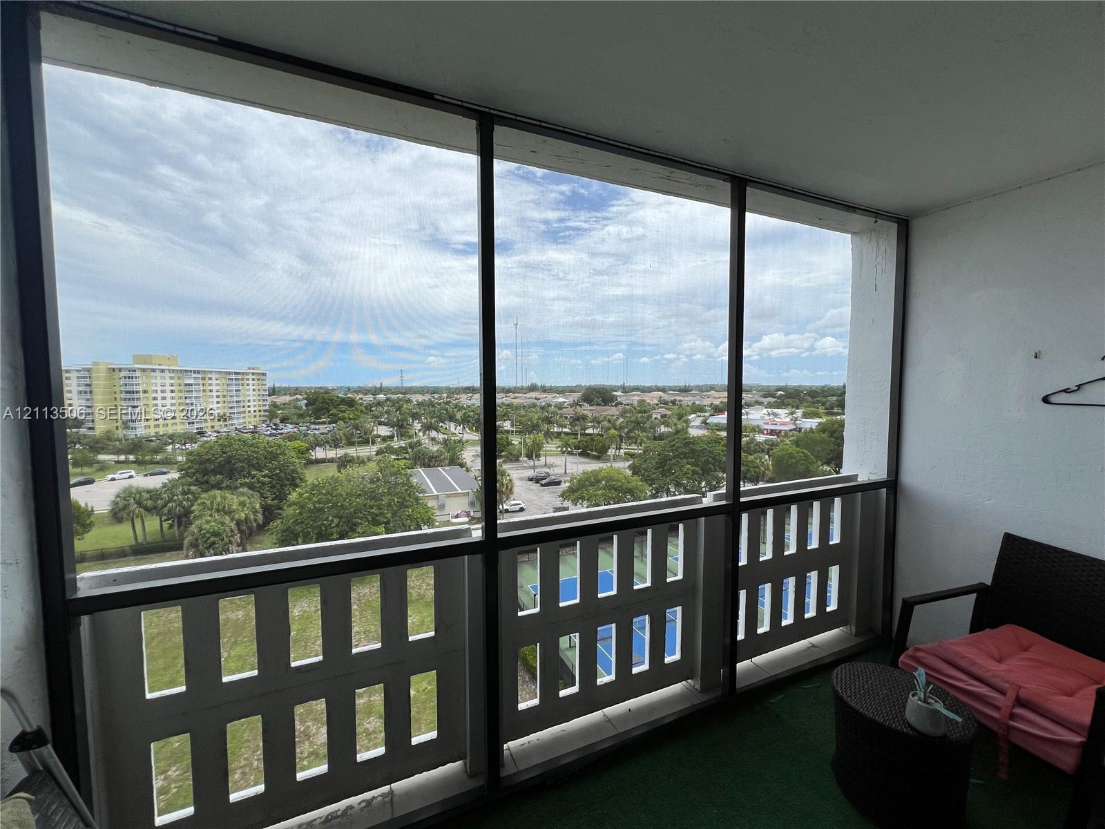 804 2 / 2 1100 sq. ft. $ 2026-10-27 0 foto