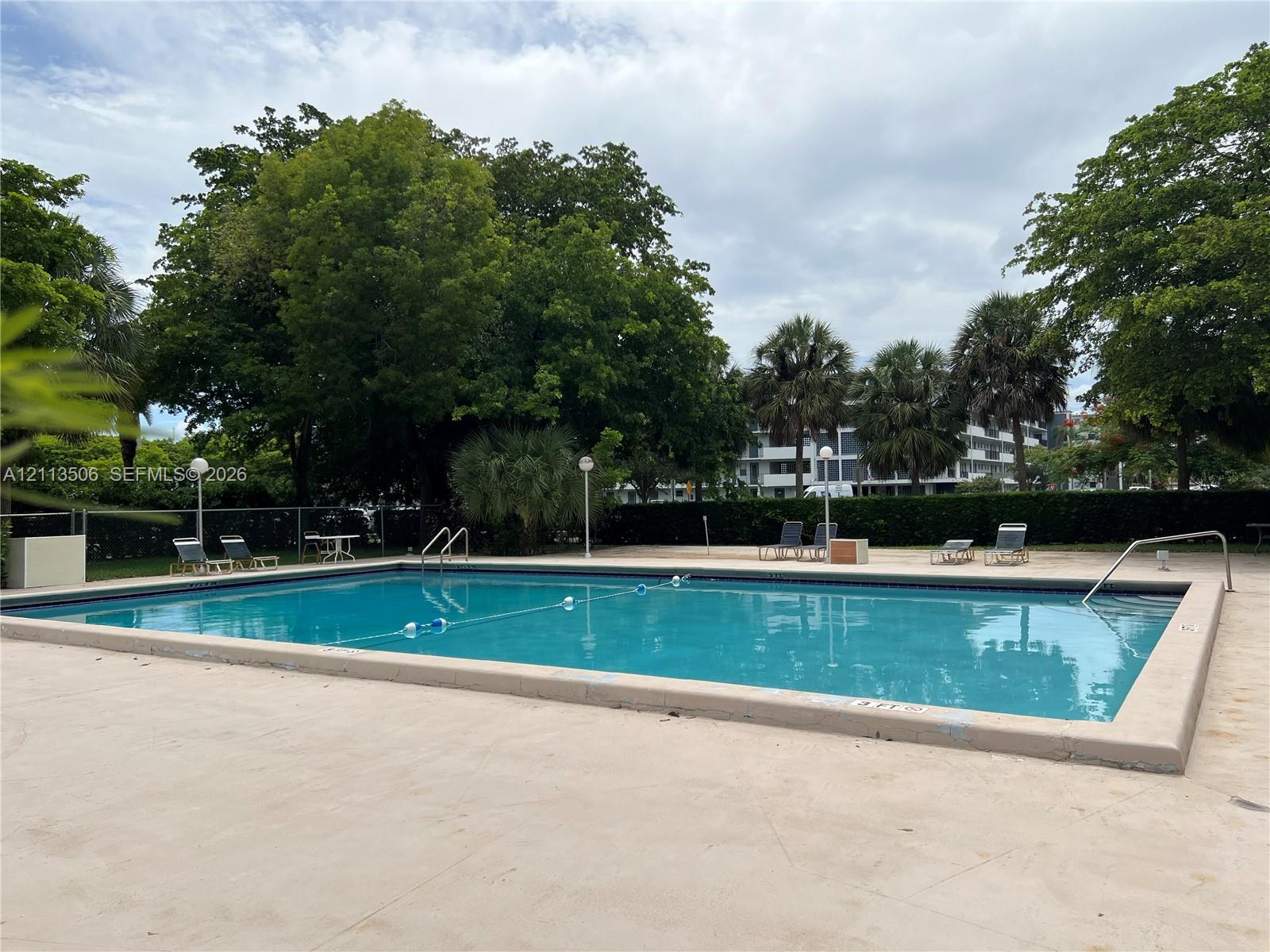 804 2 / 2 1100 sq. ft. $ 2026-10-27 0 foto