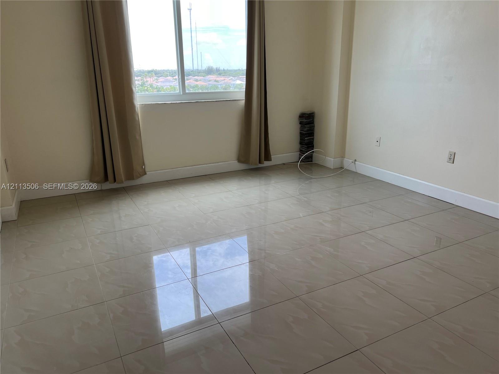 804 2 / 2 1100 sq. ft. $ 2026-10-27 0 foto