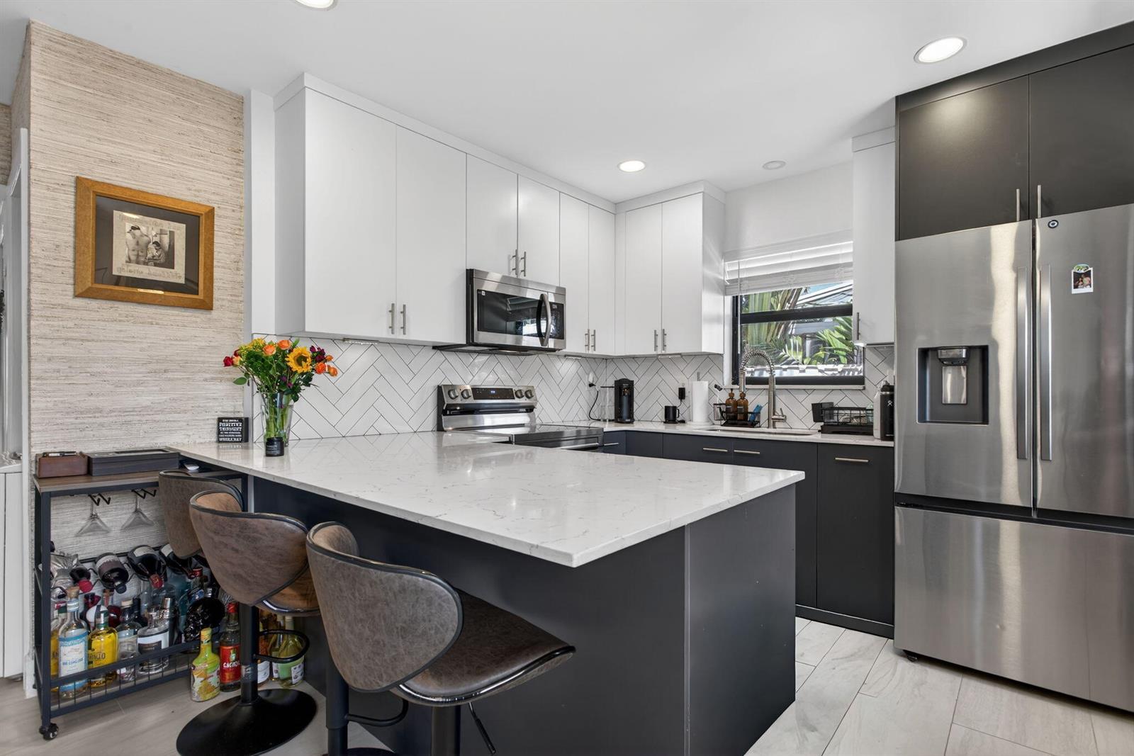 Ver detalles 1 / 0 658 sq. ft. $ 2026-10-28 0 foto