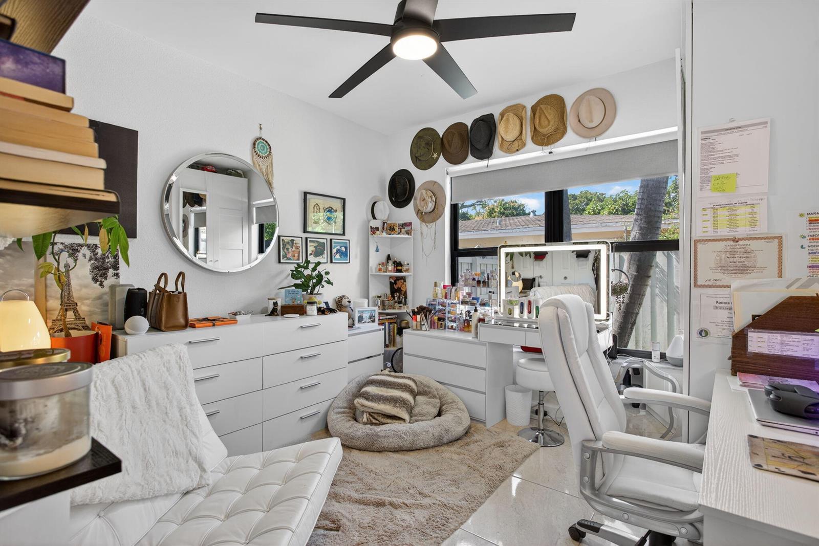 Ver detalles 1 / 0 658 sq. ft. $ 2026-10-28 0 foto
