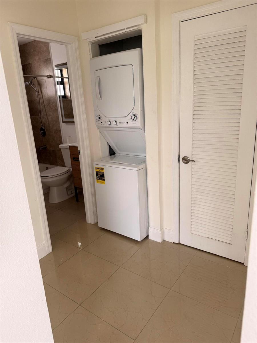 Ver detalles 1 / 0 658 sq. ft. $ 2026-10-28 0 foto