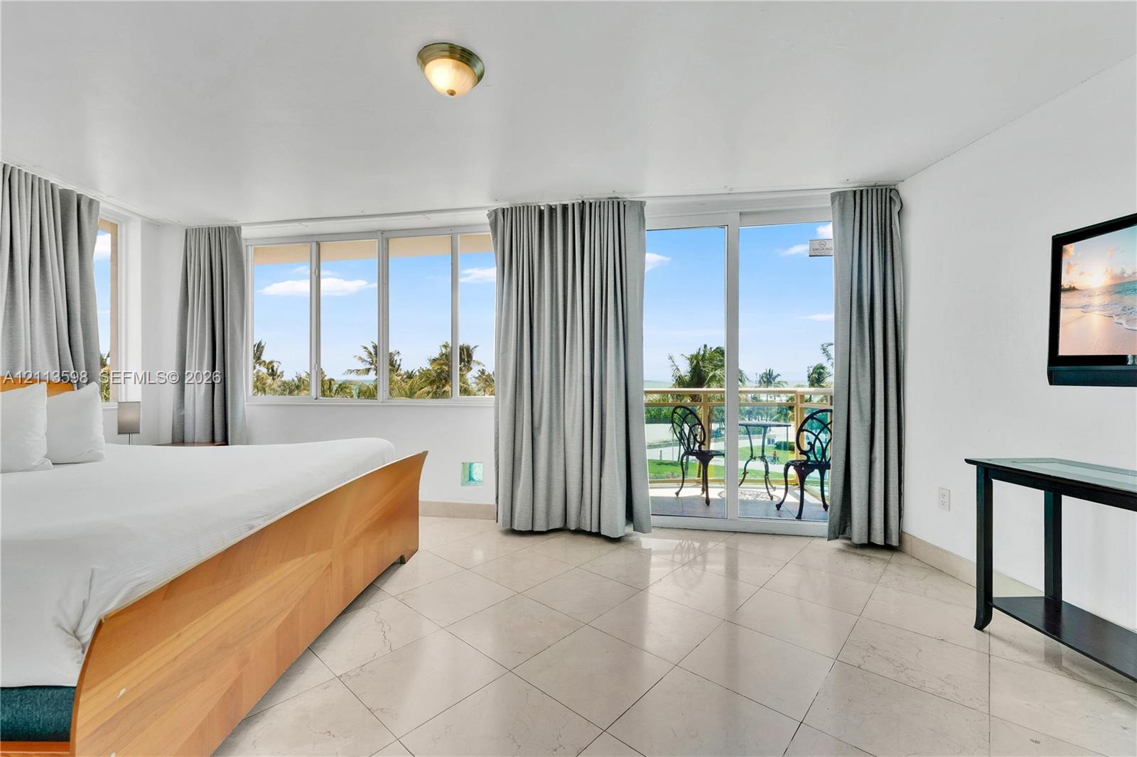   /   кв.футов $ 2026-10-27 0 Фото