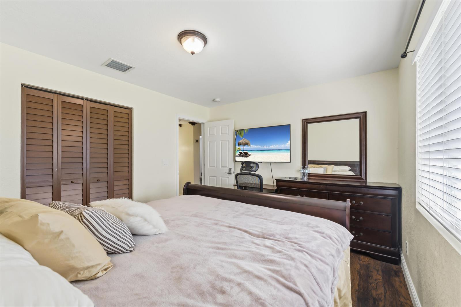   / 0 3480 sq. ft. $ 2026-10-28 0 foto