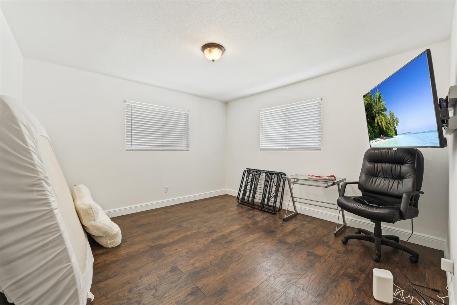   / 0 3480 sq. ft. $ 2026-10-28 0 foto