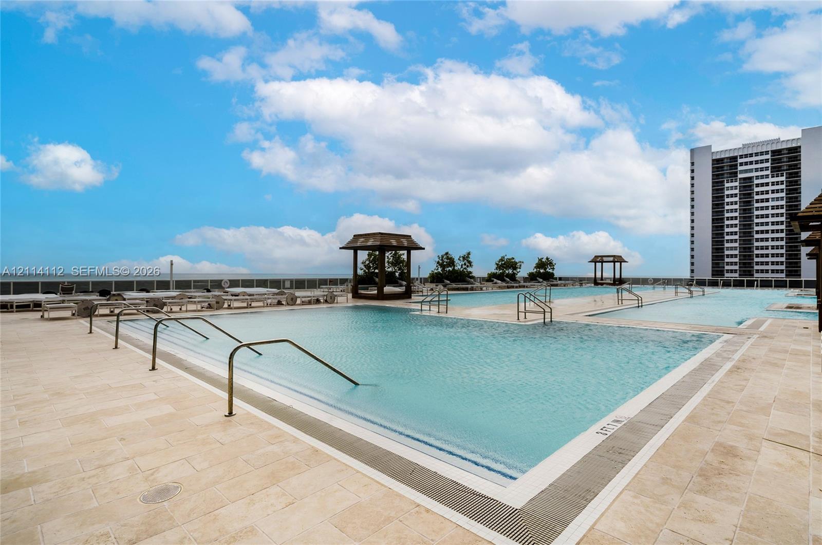4008 3 / 3 1571 кв.футов $ 2026-10-28 0 Фото