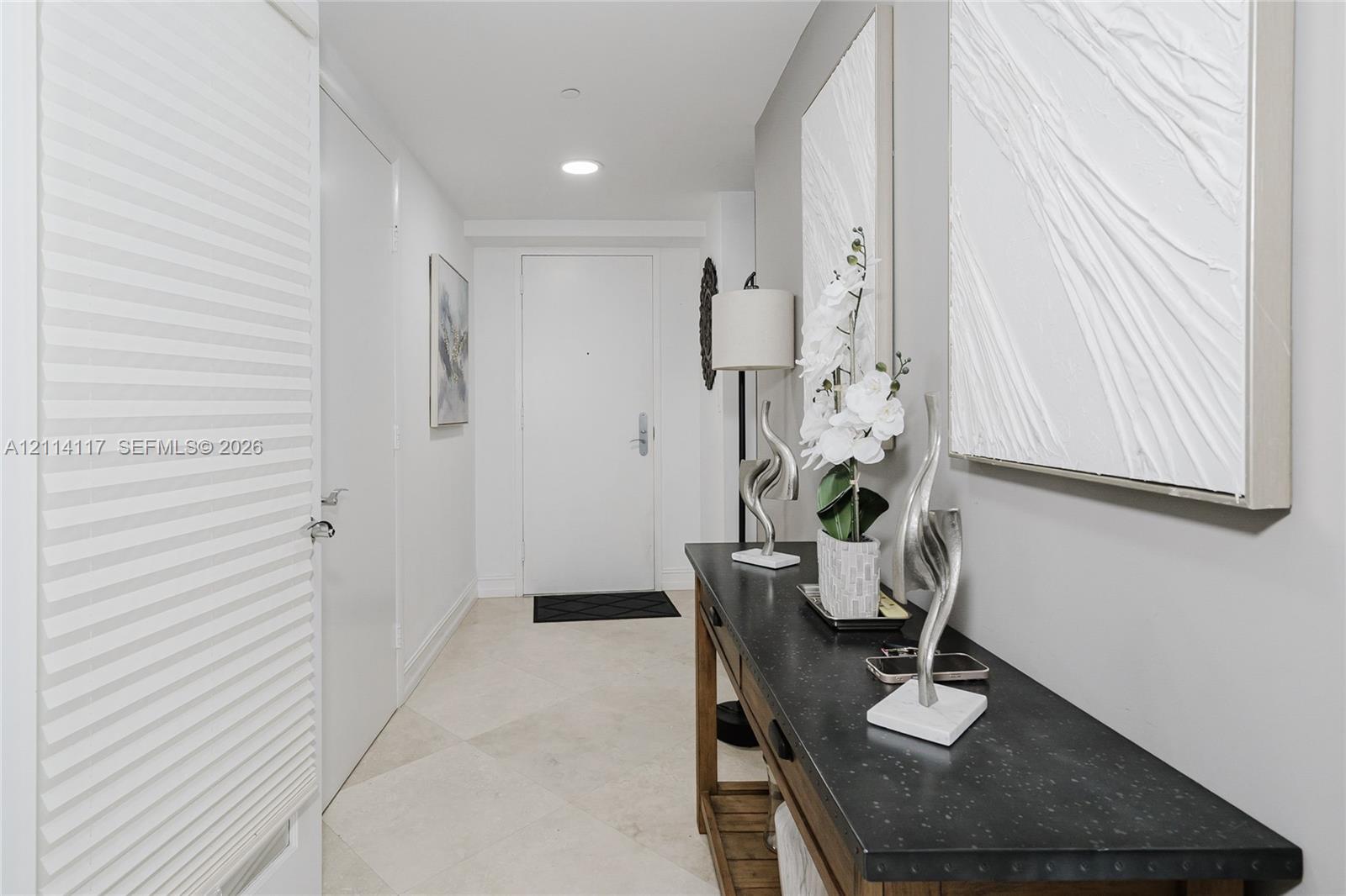 4008 3 / 3 1571 sq. ft. $ 2026-10-28 0 foto