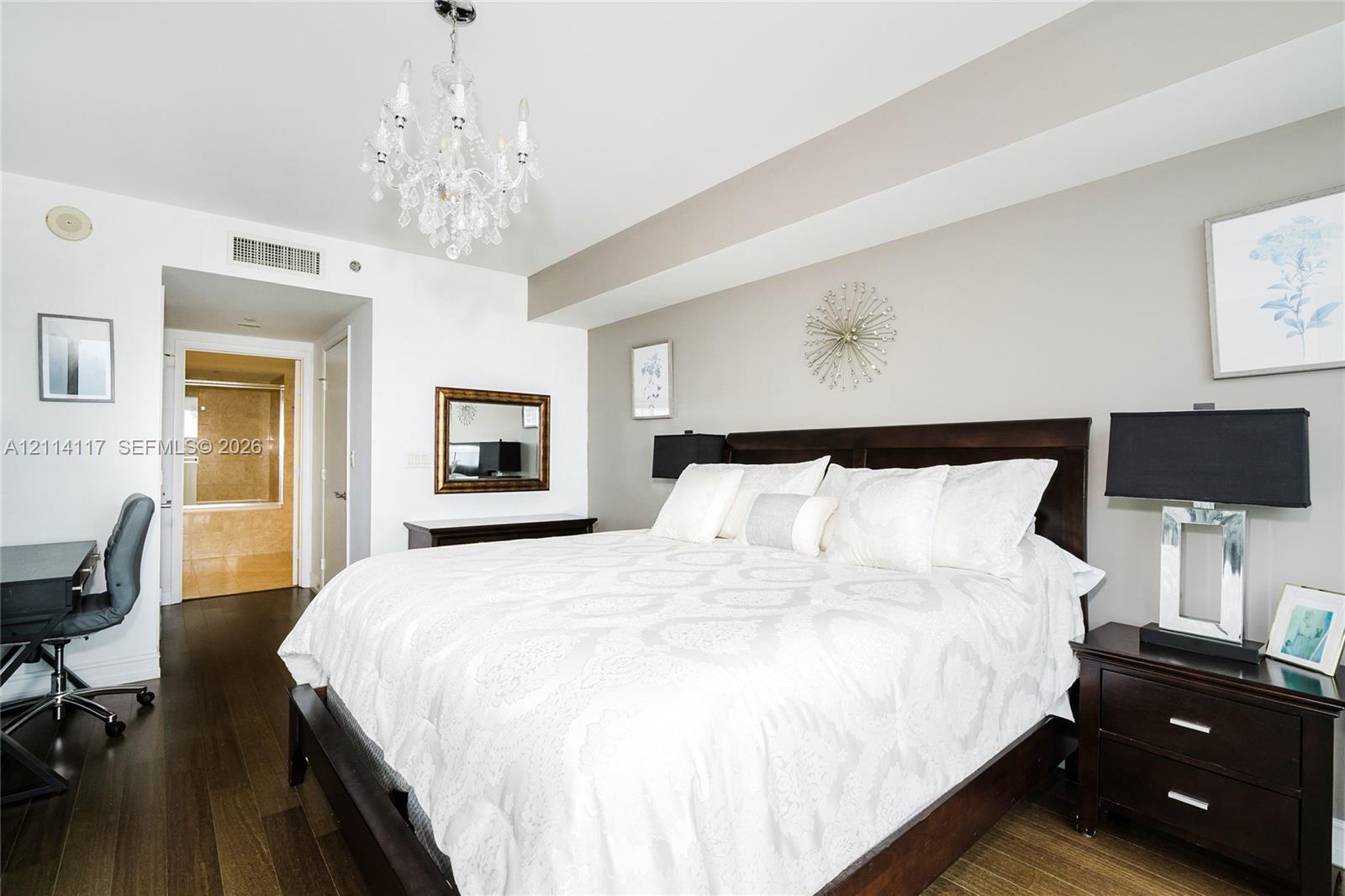 4008 3 / 3 1571 sq. ft. $ 2026-10-28 0 foto