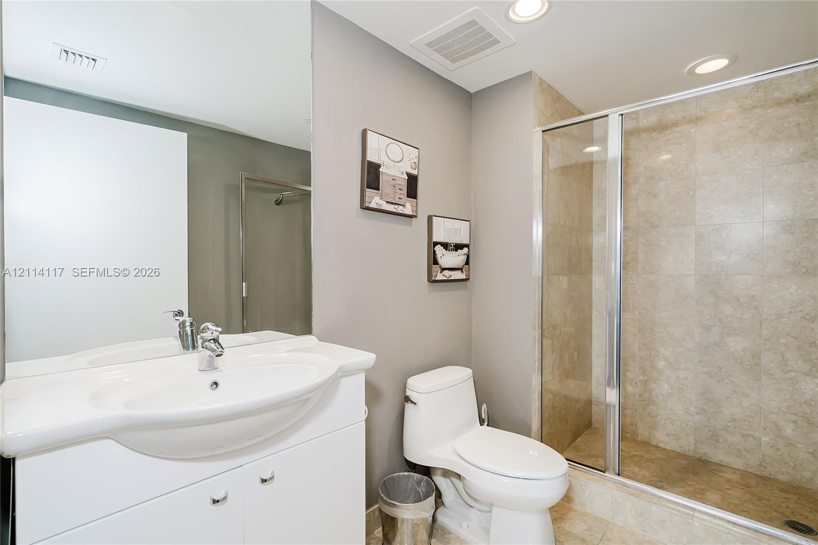 4008 3 / 3 1571 sq. ft. $ 2026-10-28 0 foto